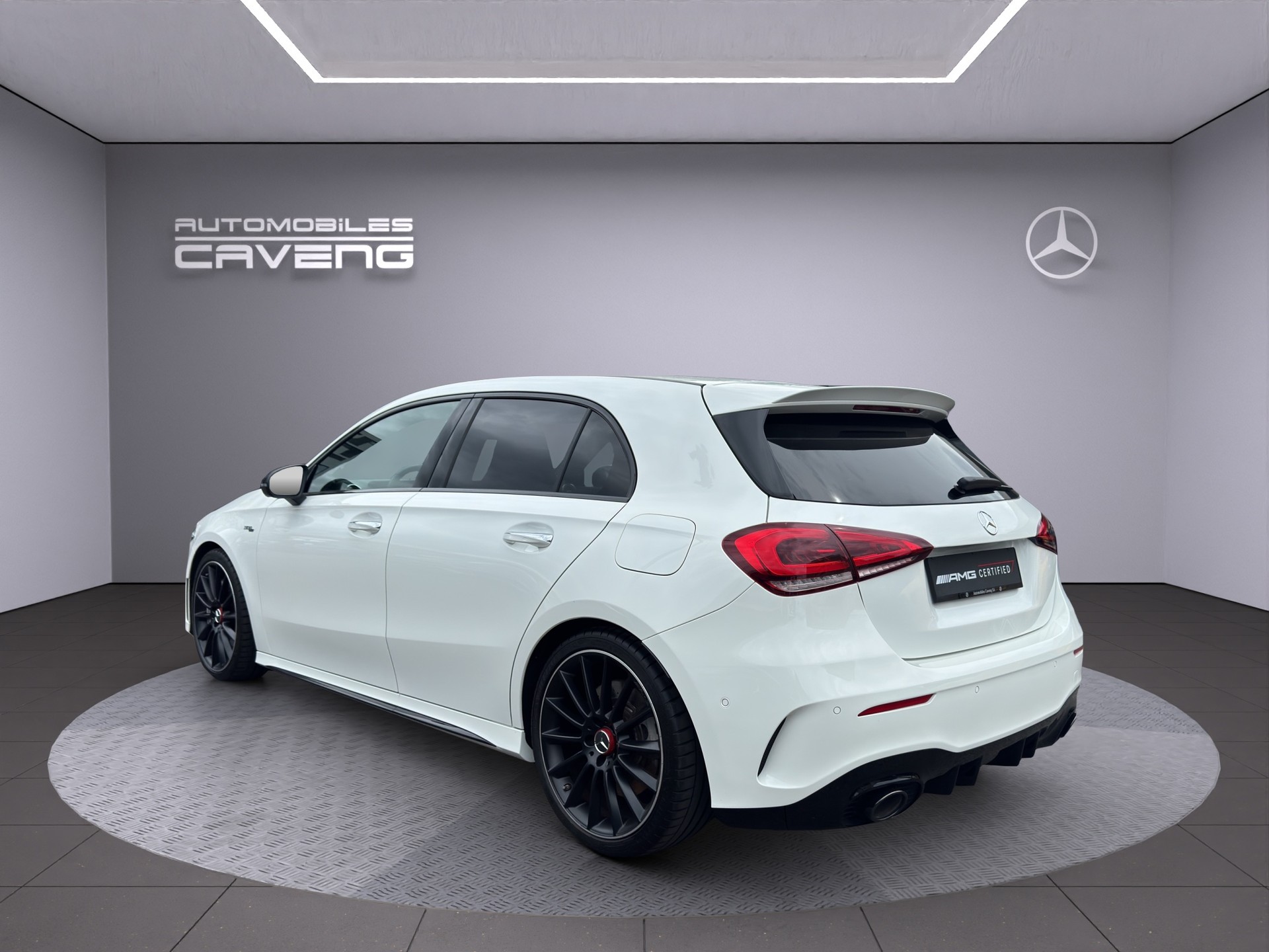 MERCEDES-BENZ A 35 AMG 4Matic Speedshift-image-2