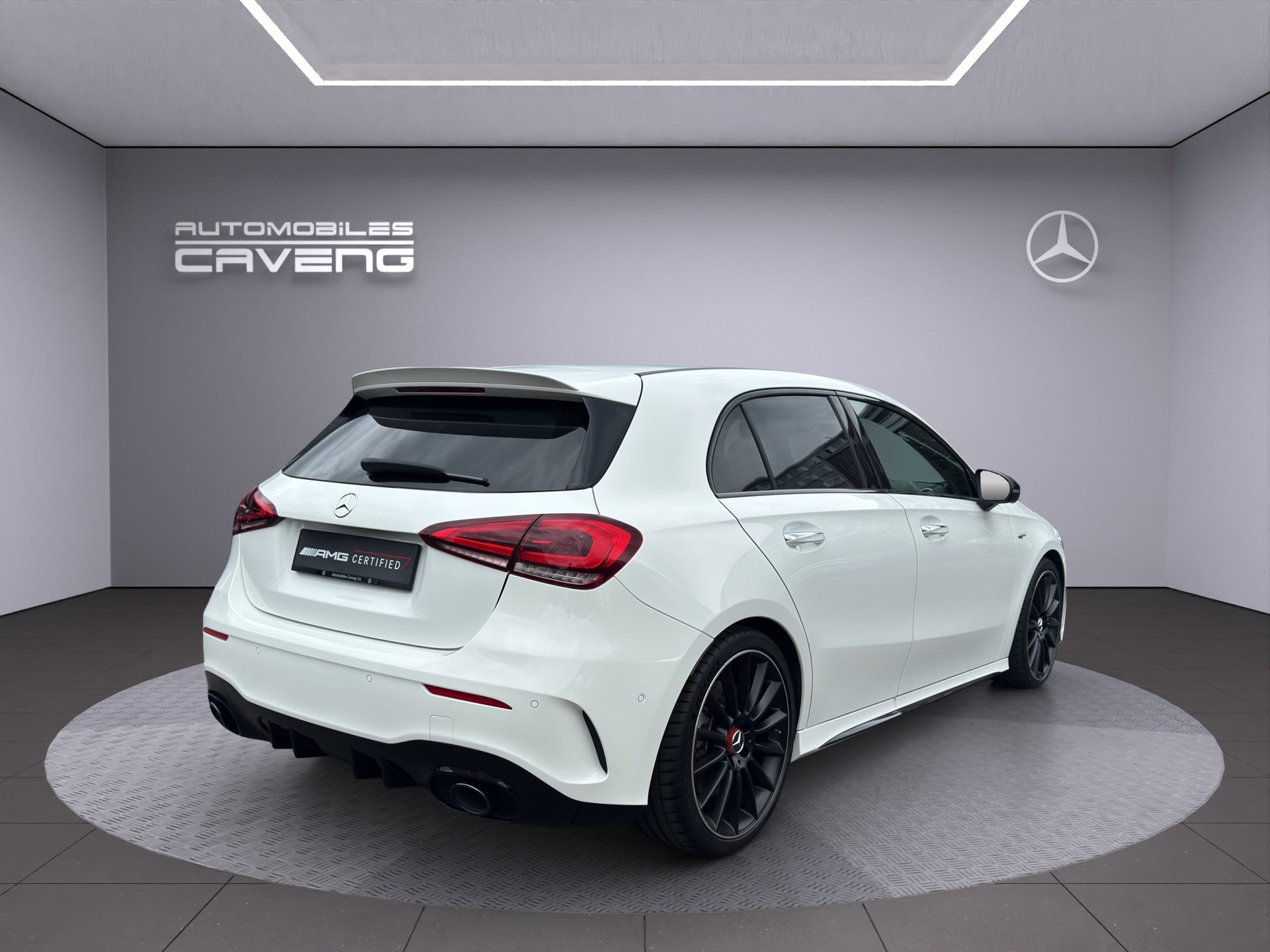 MERCEDES-BENZ A 35 AMG 4Matic Speedshift-image-4