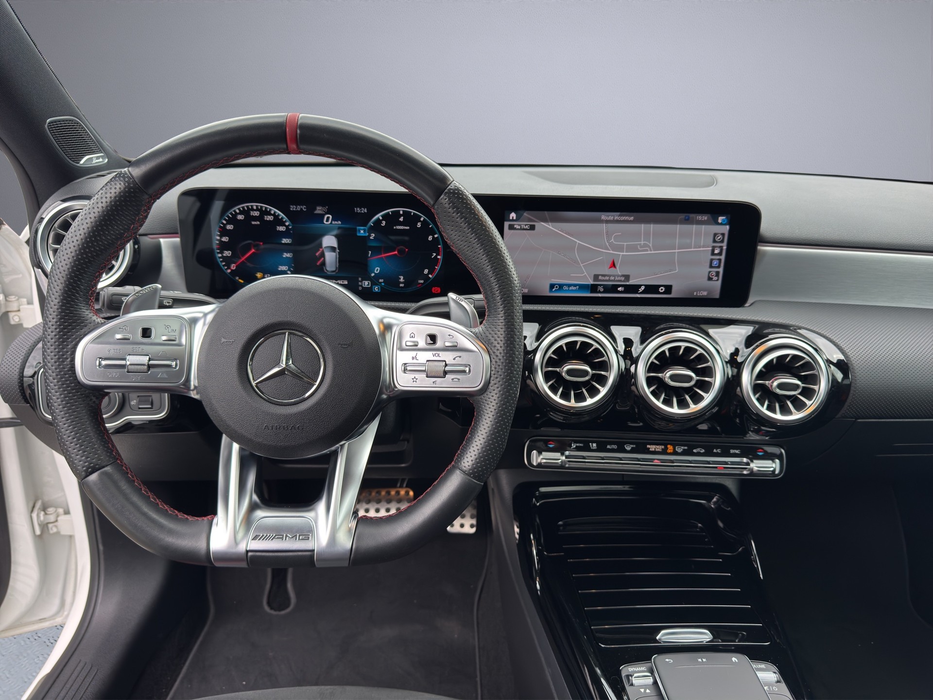 MERCEDES-BENZ A 35 AMG 4Matic Speedshift-image-12