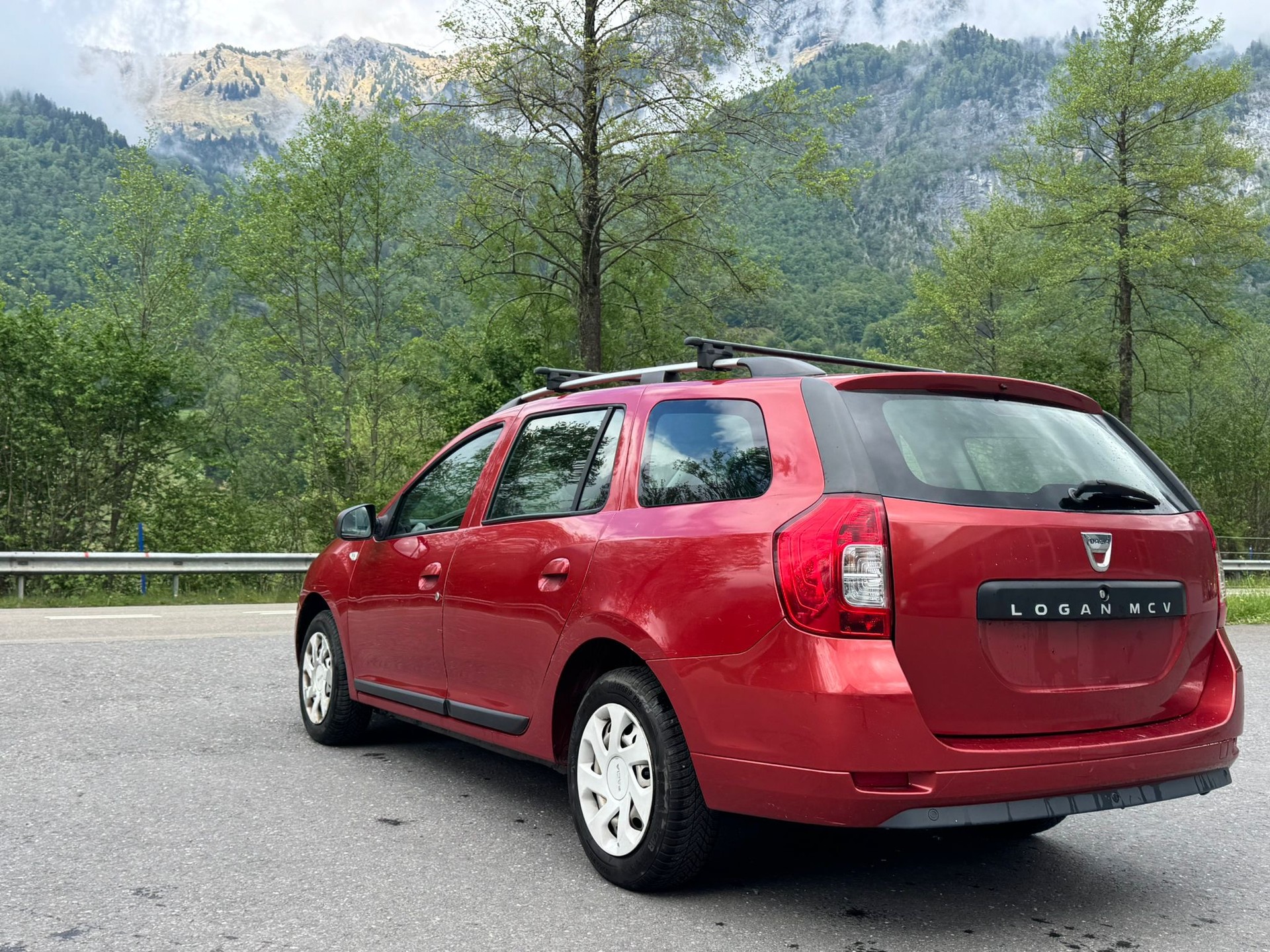 DACIA Logan MCV 1.5 dCi Lauréate-image-9