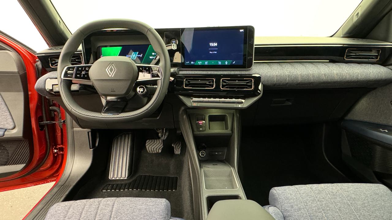 RENAULT R4 E-Tech Comfort Range 52 kWh Techno-image-5