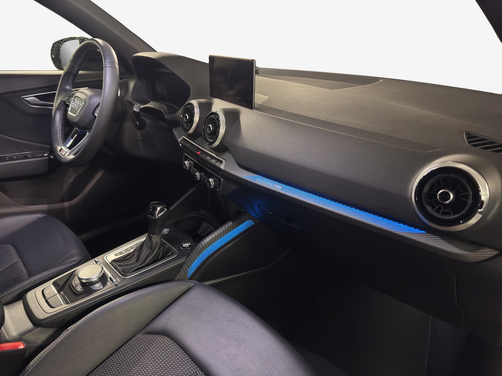 AUDI Q2 40 TFSI advanced Attraction quattro S-tronic-image-15