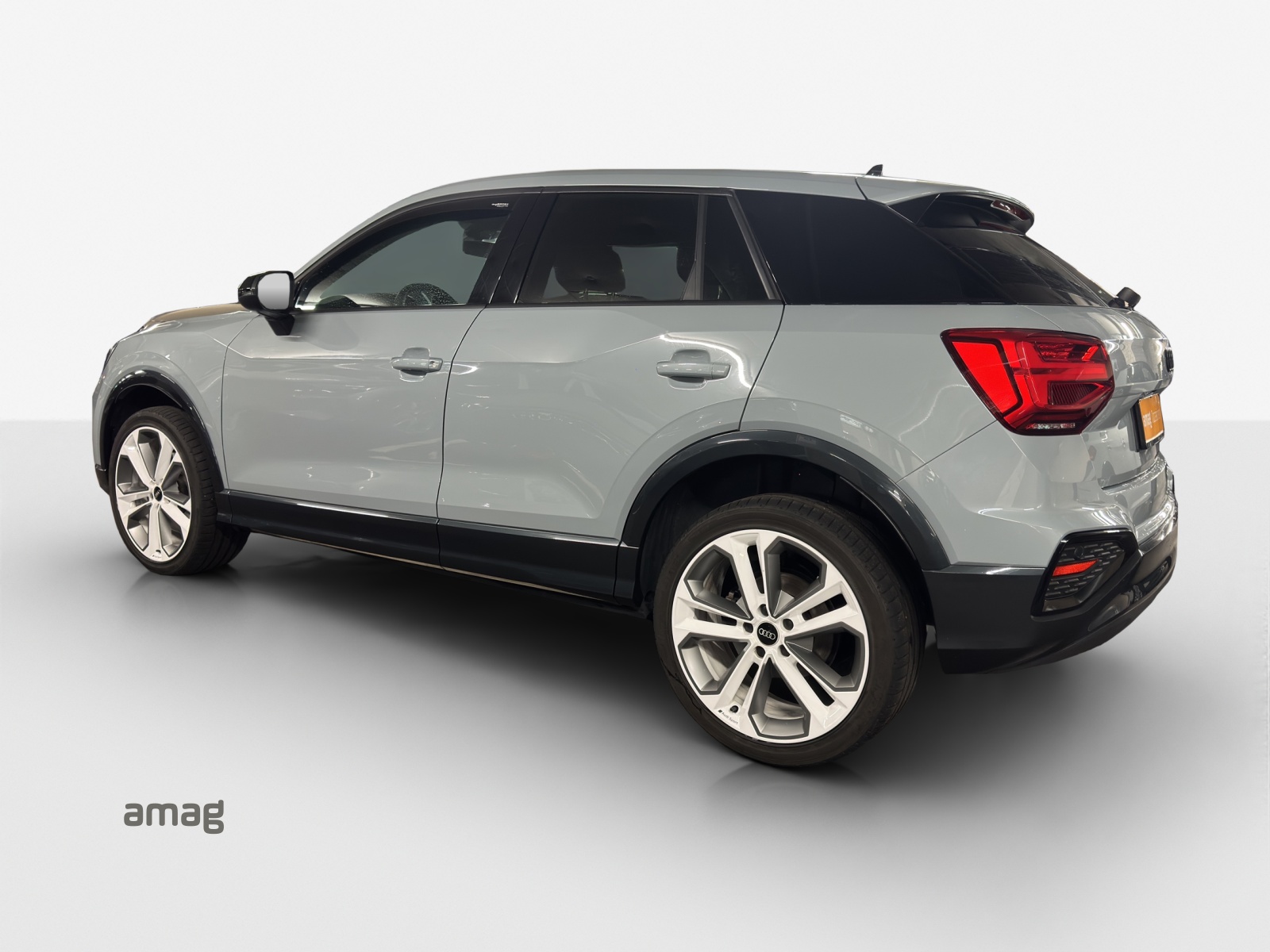 AUDI Q2 40 TFSI advanced Attraction quattro S-tronic-image-2
