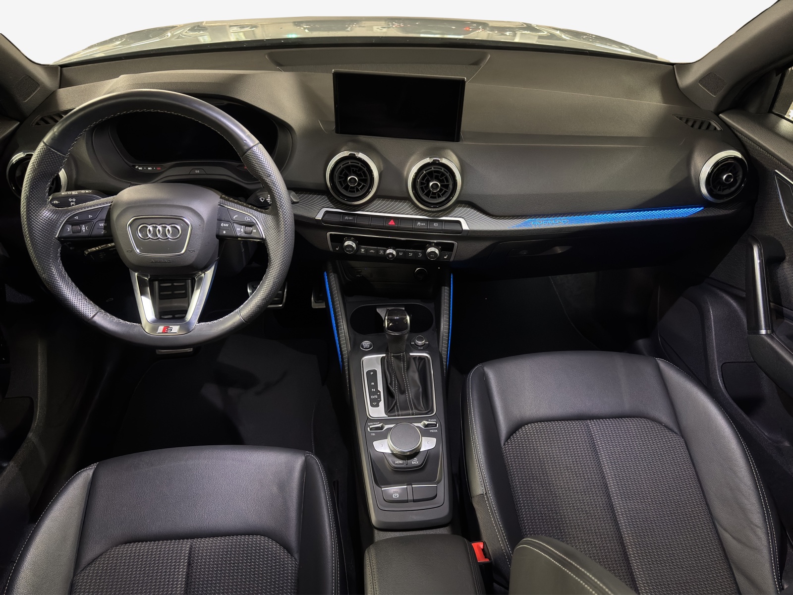 AUDI Q2 40 TFSI advanced Attraction quattro S-tronic-image-8