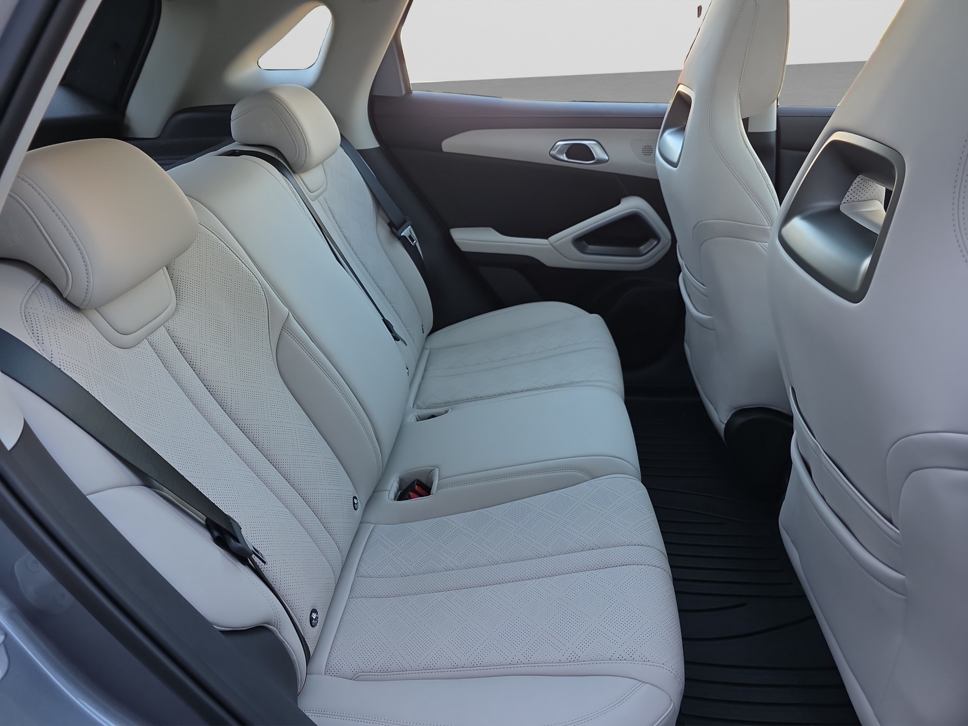 BYD Atto 2 DM-i Boost-image-12