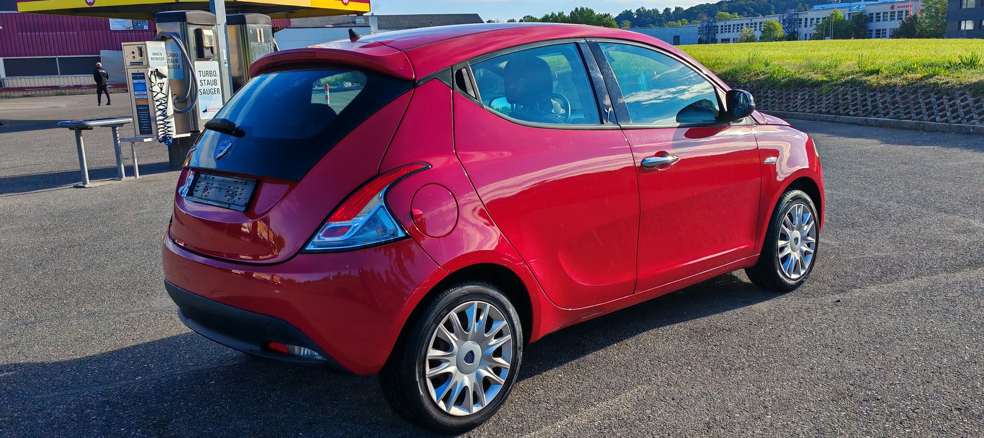 LANCIA Ypsilon 1.2 Black&Red-image-6