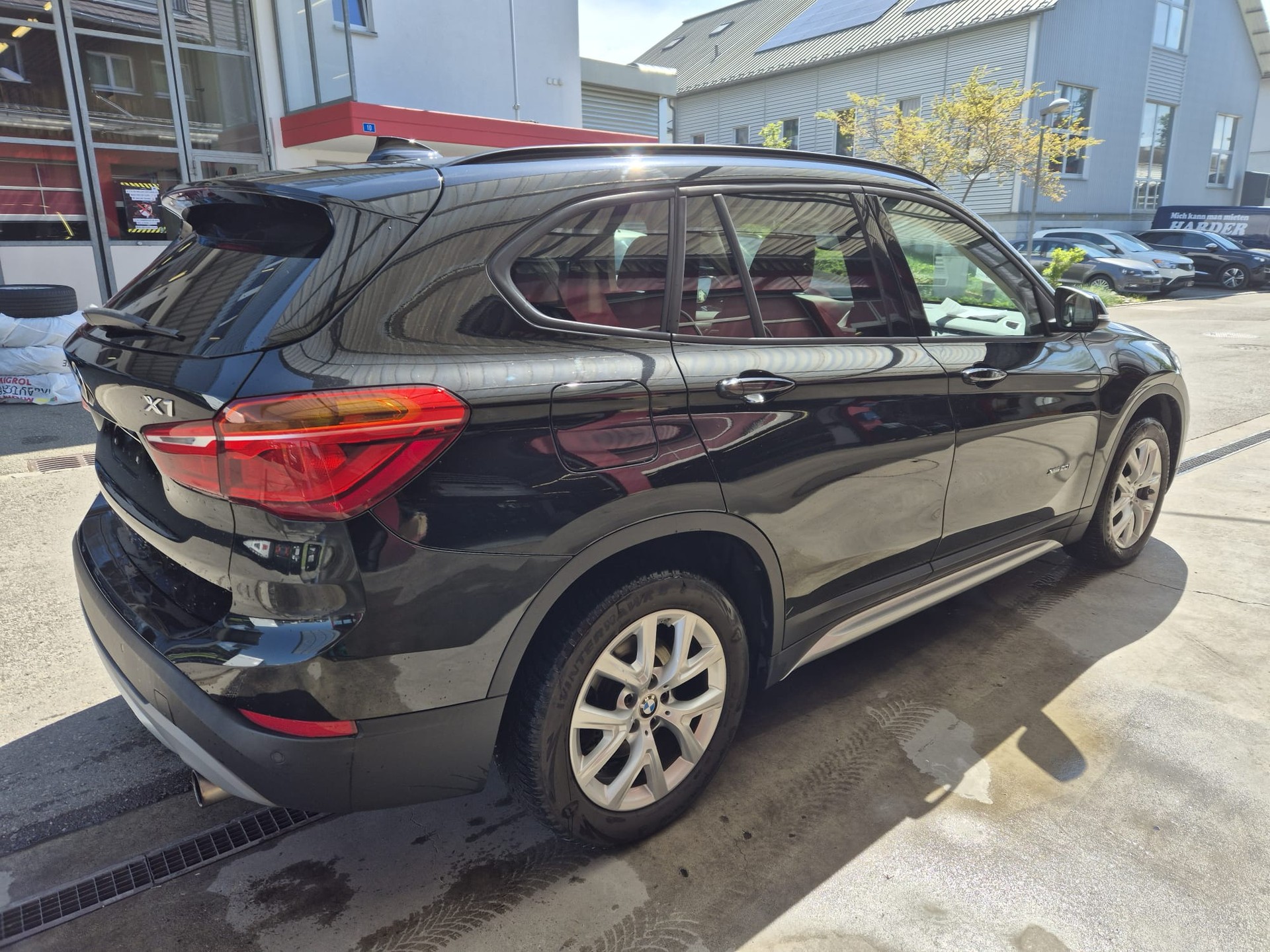 BMW X1 xDrive 20i xLine Steptronic-image-2
