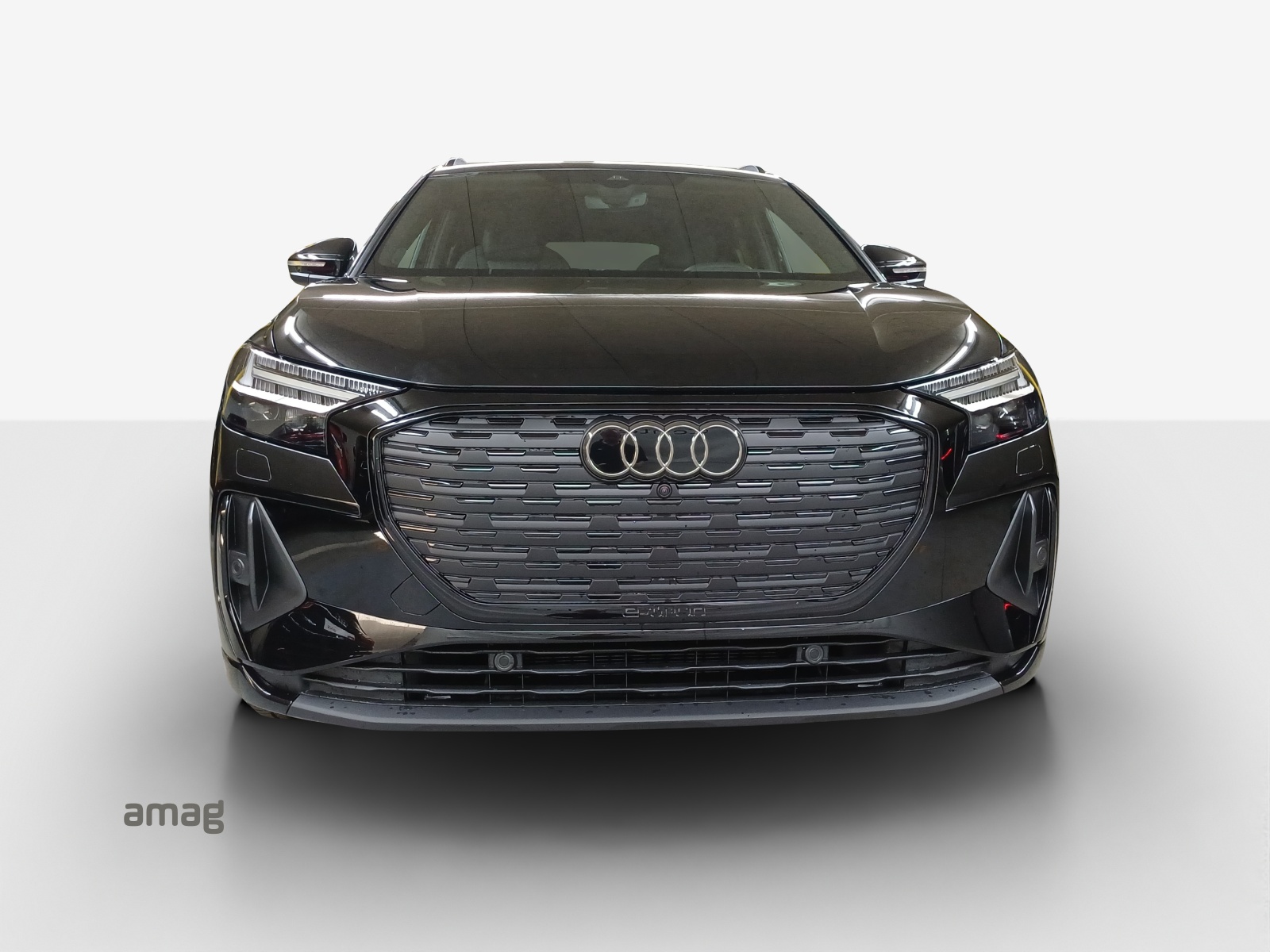 AUDI Q4 e-tron 45 quattro-image-6