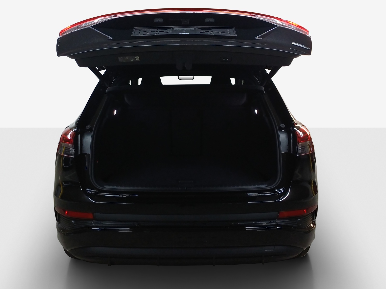 AUDI Q4 e-tron 45 quattro-image-12