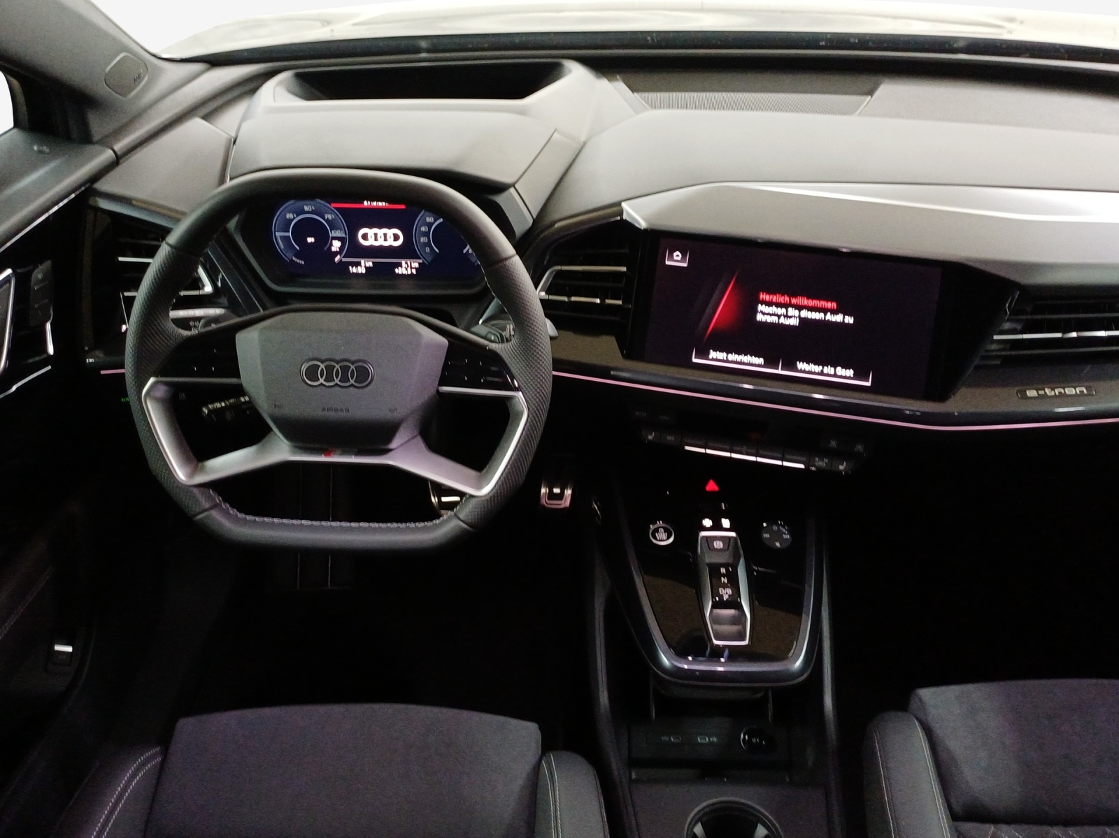 AUDI Q4 e-tron 45 quattro-image-8