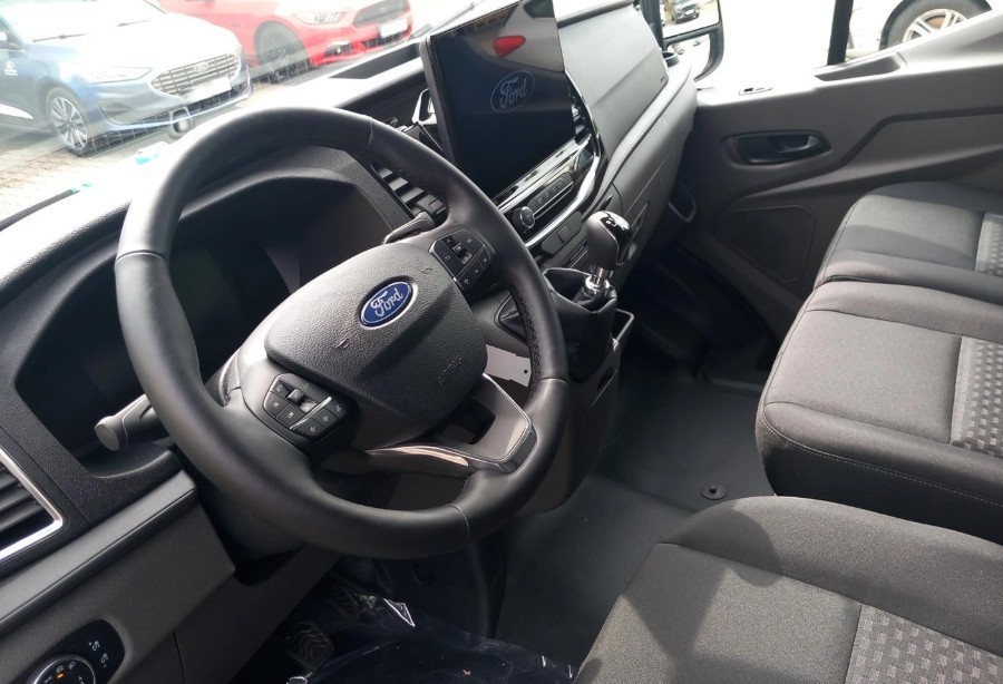 FORD Transit Van 350 L4 Trend 2.0 TDCi 165 RWD-image-8