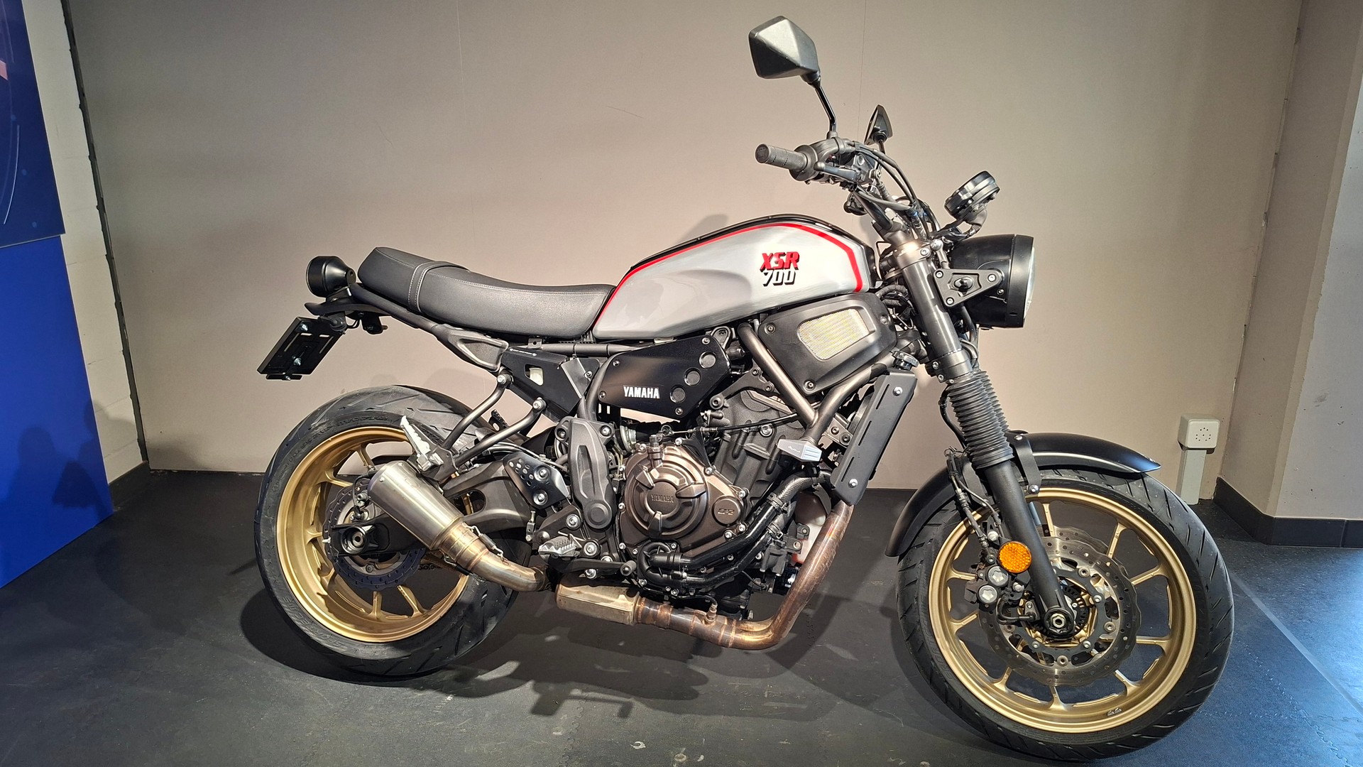 YAMAHA XSR 700 XTribute