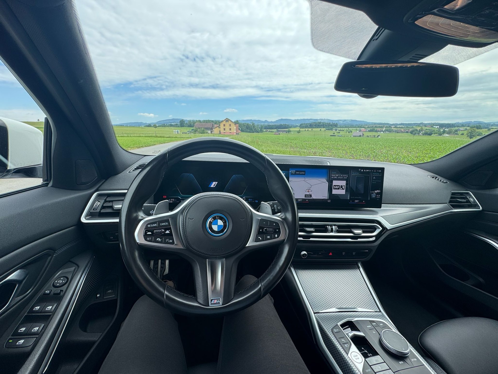 BMW 330e Steptronic M Sport Pro-image-8