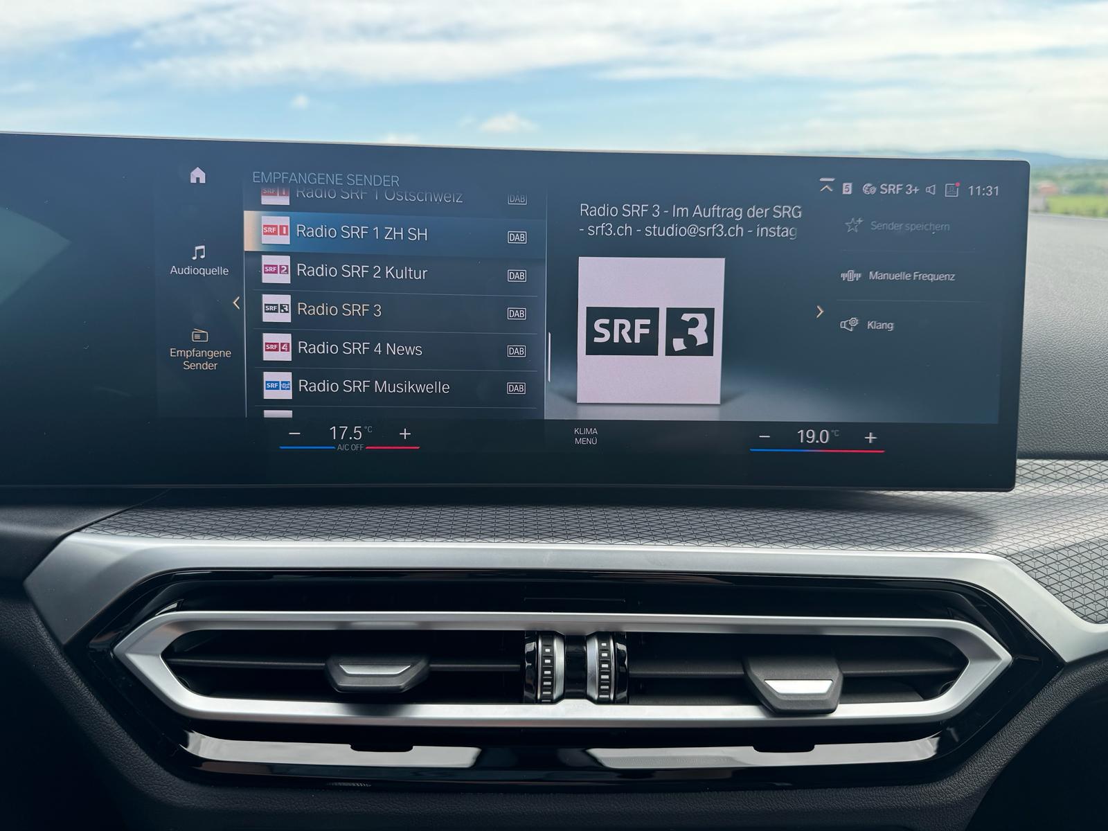 BMW 330e Steptronic M Sport Pro-image-11