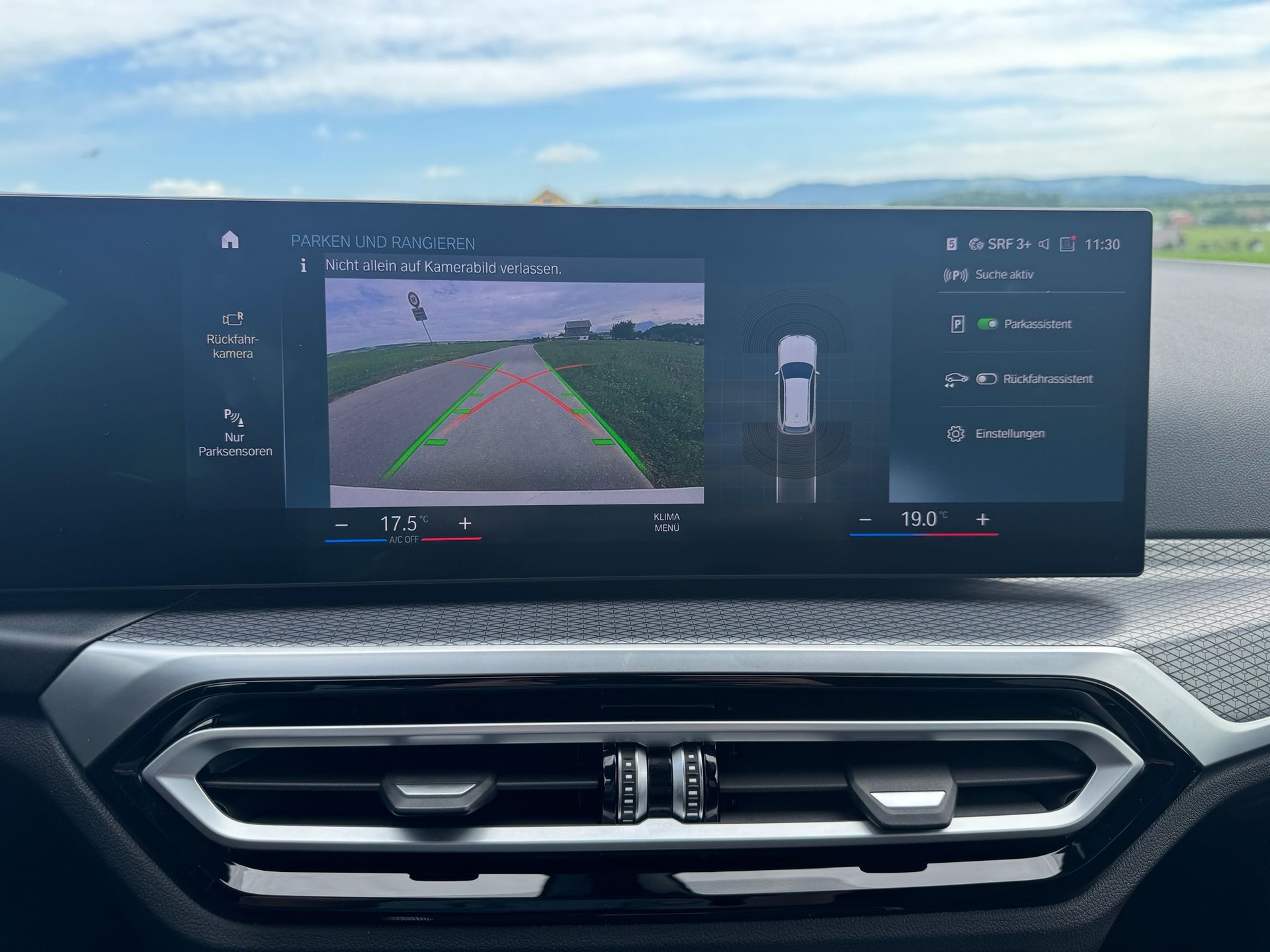 BMW 330e Steptronic M Sport Pro-image-9