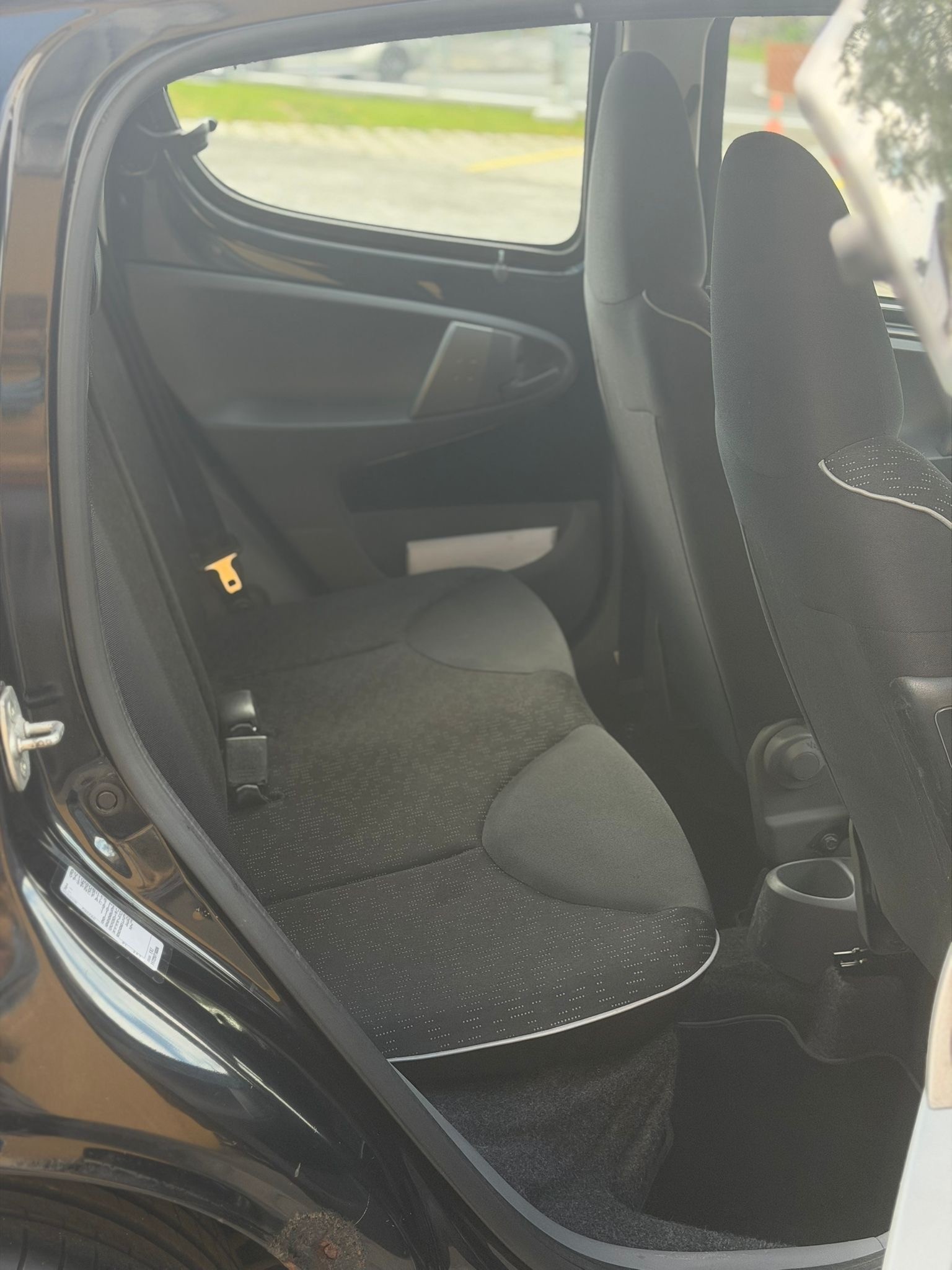 PEUGEOT 107 1.0 Black&Silver Edition-image-7