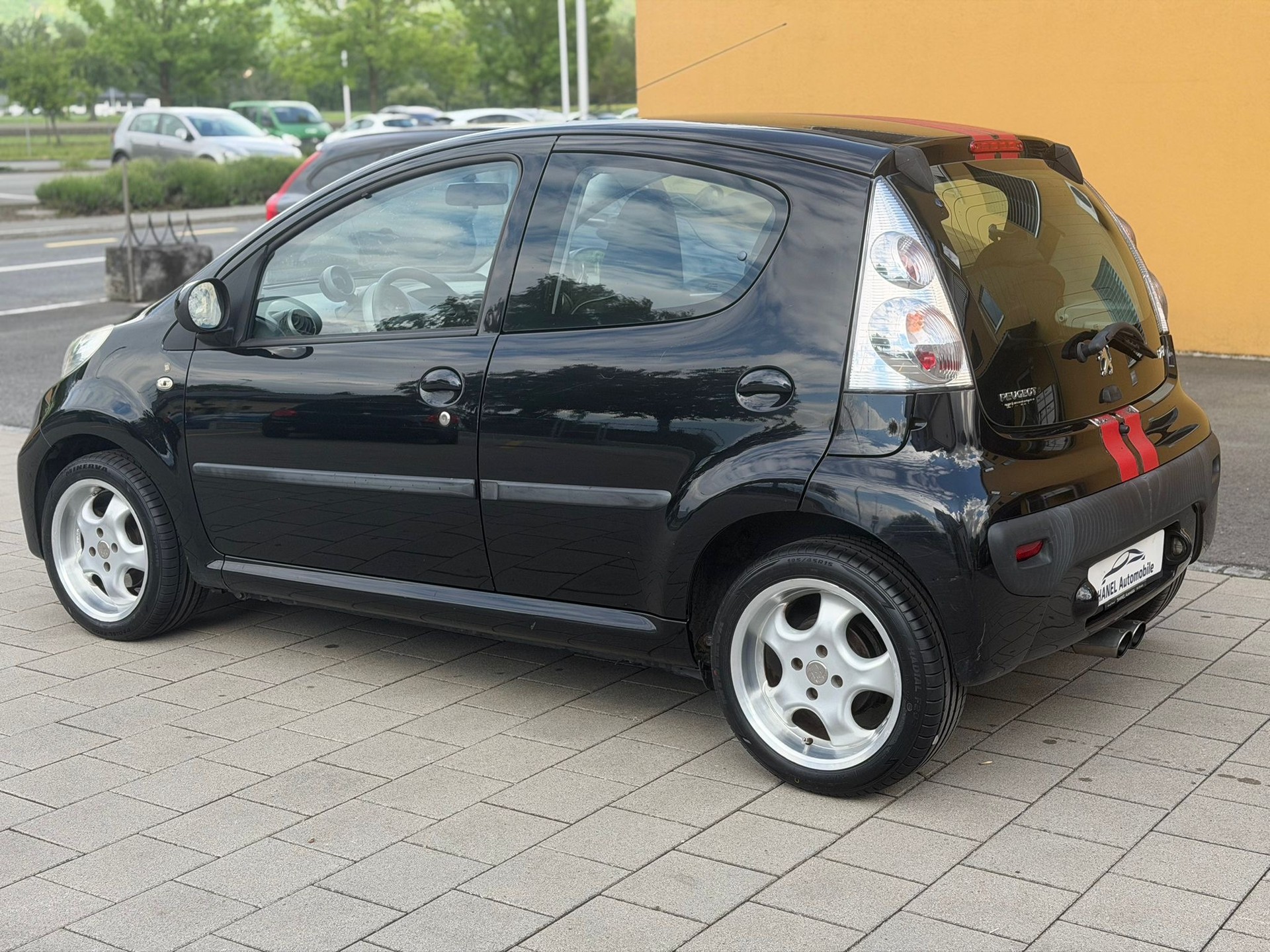 PEUGEOT 107 1.0 Black&Silver Edition-showroom-element-3