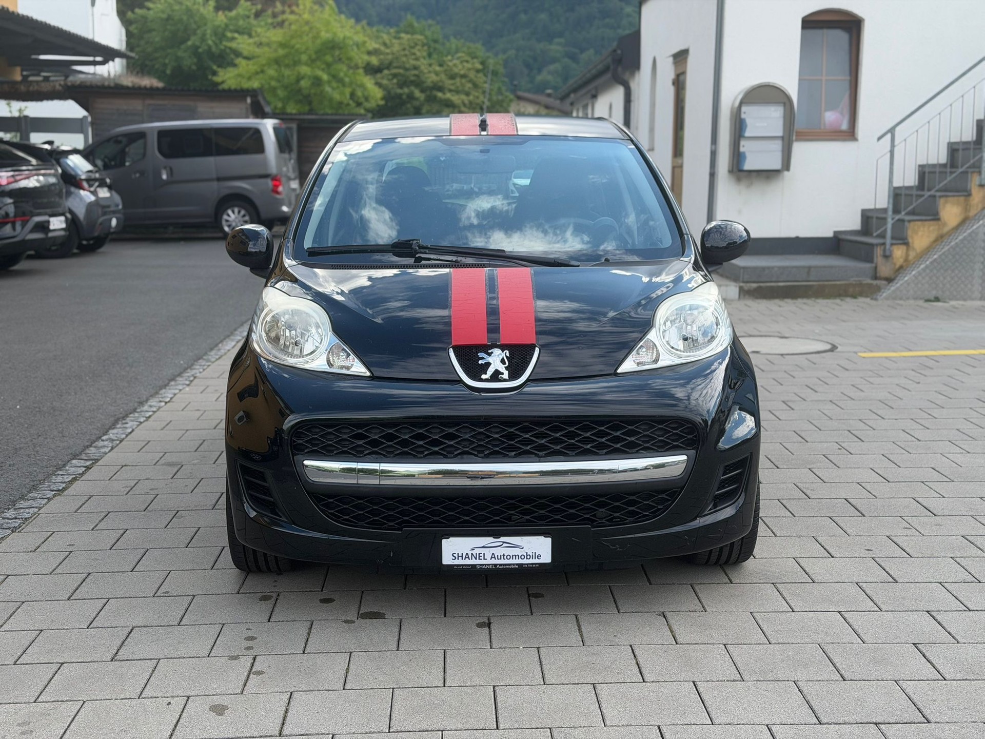 PEUGEOT 107 1.0 Black&Silver Edition