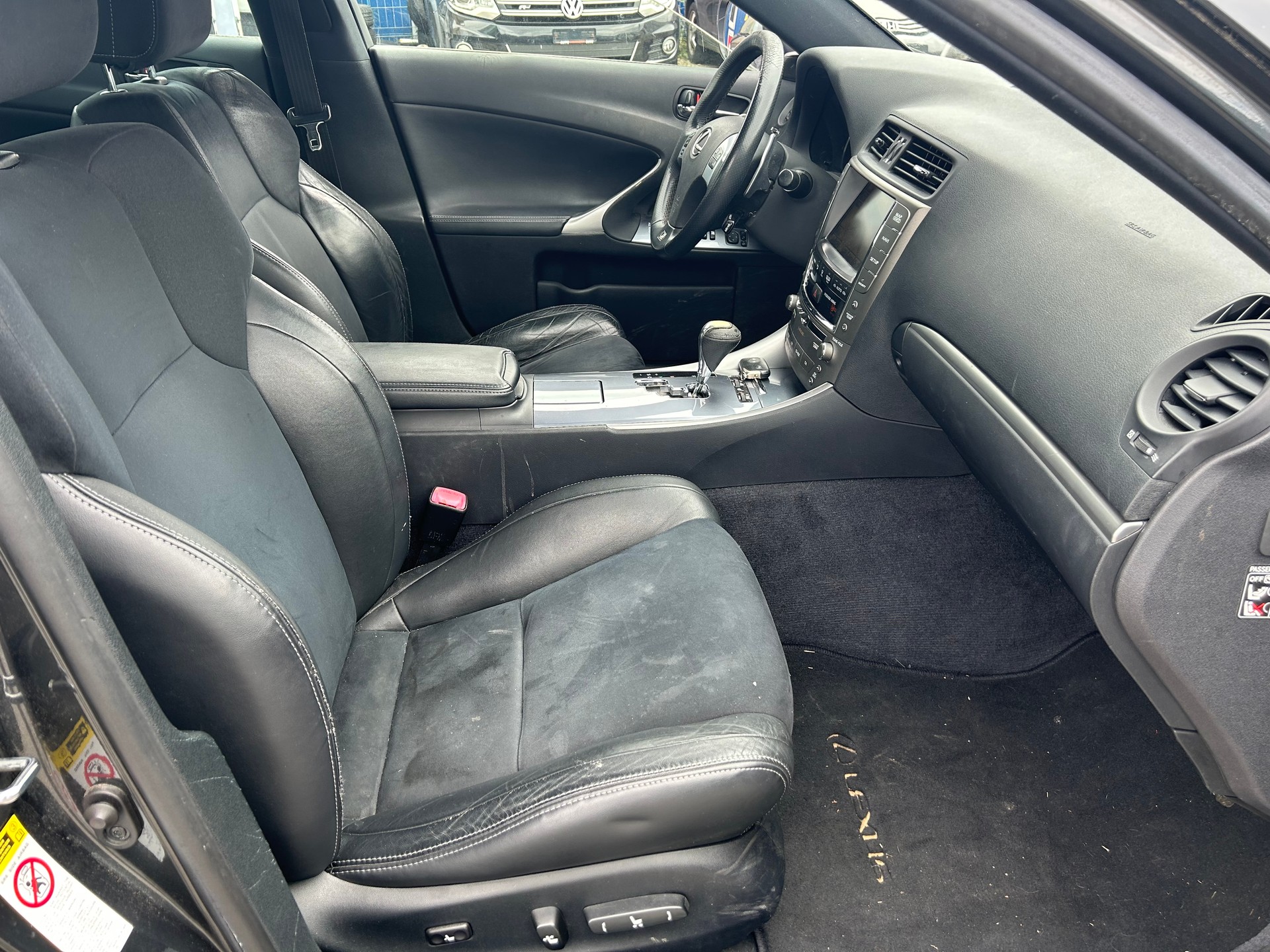 LEXUS IS 250 F Sport Automatic-image-11