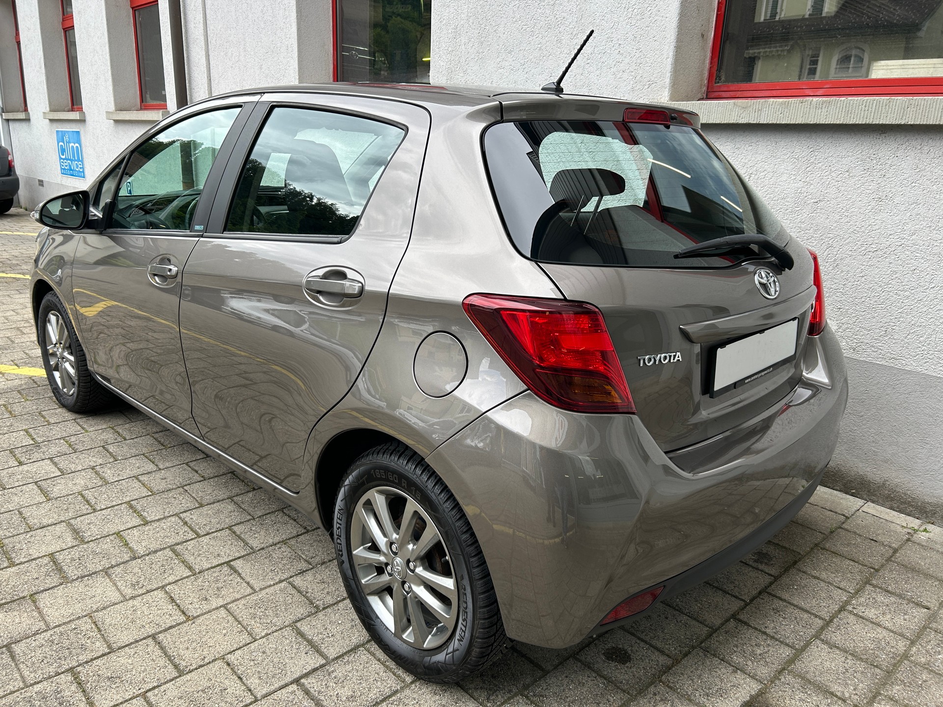 TOYOTA Yaris 1.33 Trend-image-2