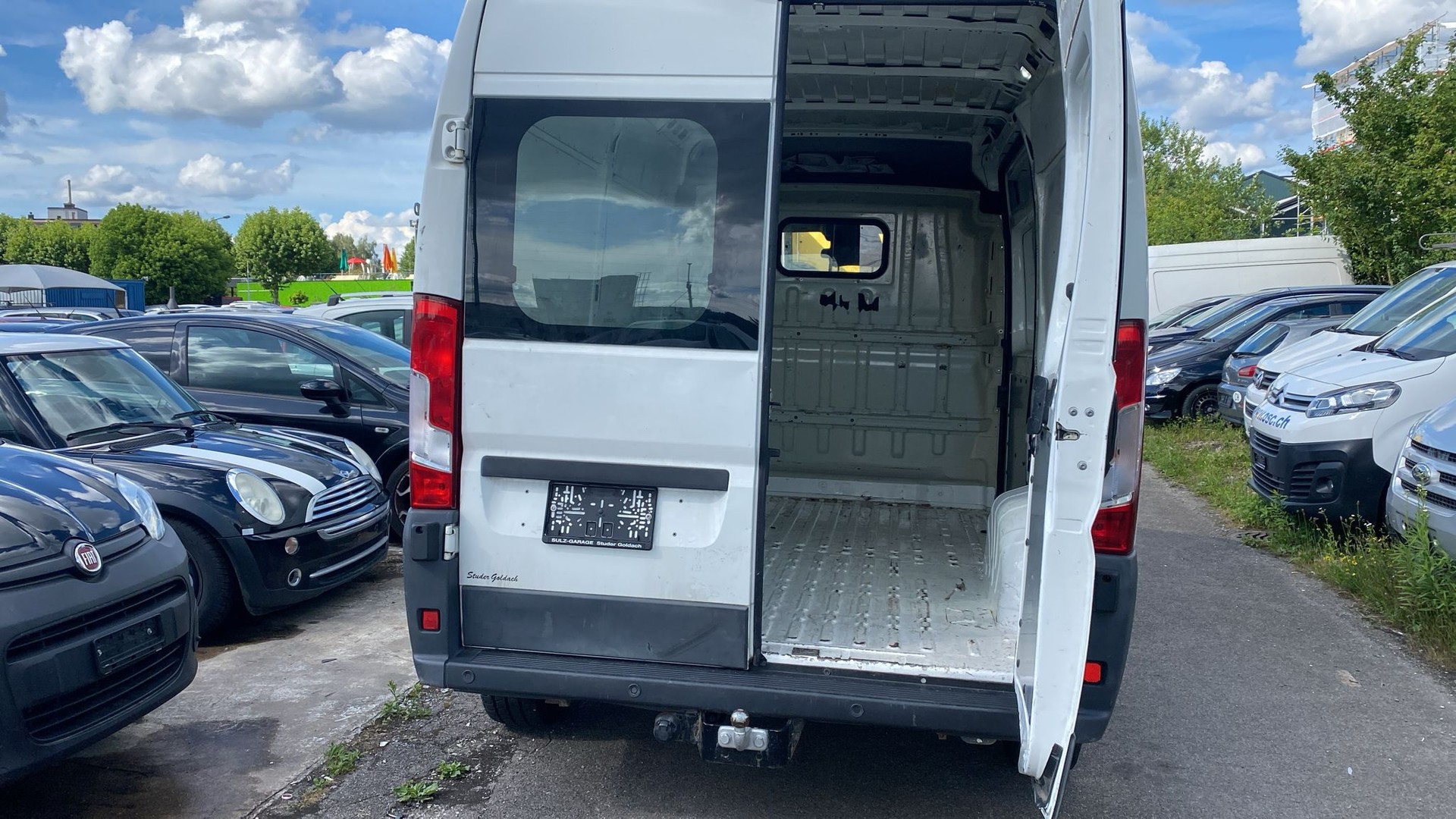 PEUGEOT Boxer 2.2 HDI 335 Allure L2H2-image-6