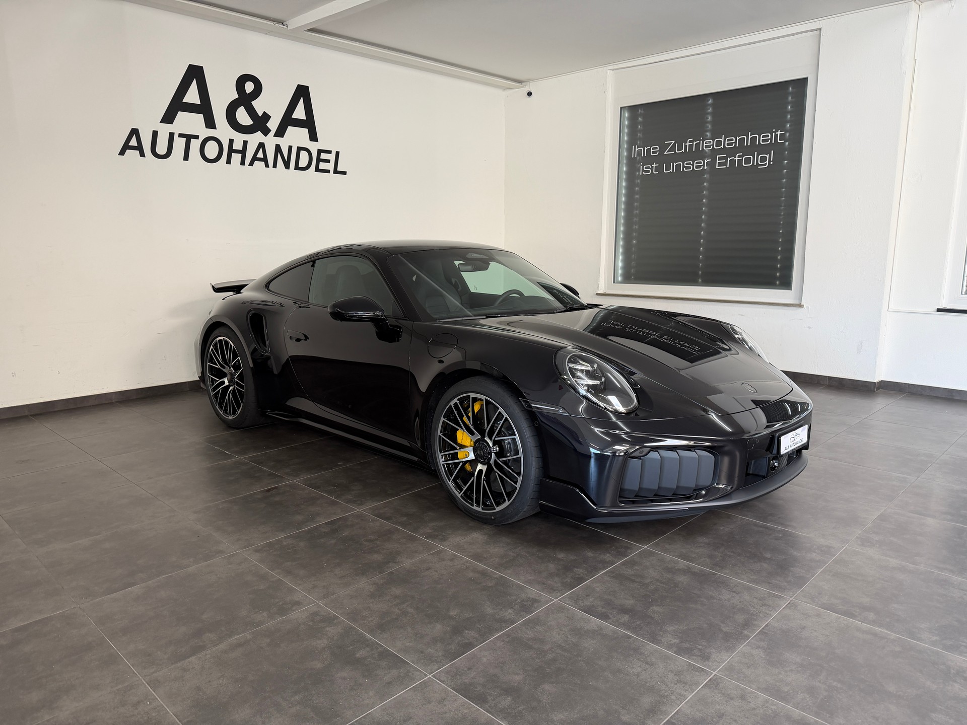 PORSCHE 911 Turbo S PDK-image-0