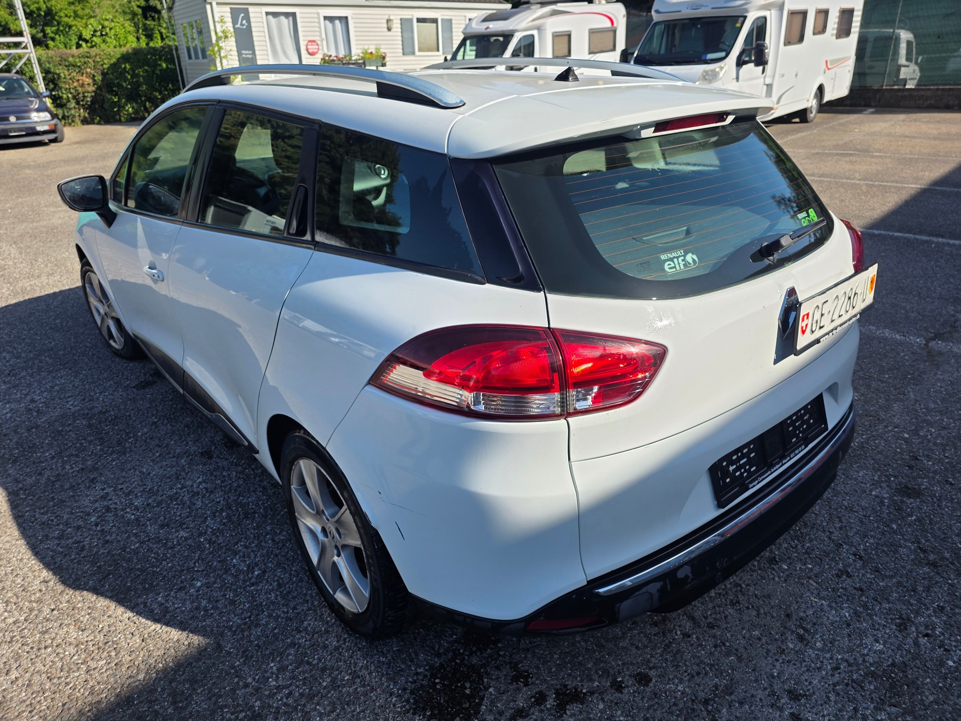 RENAULT Clio Grandtour 1.5 dCi Swiss Edition-image-5