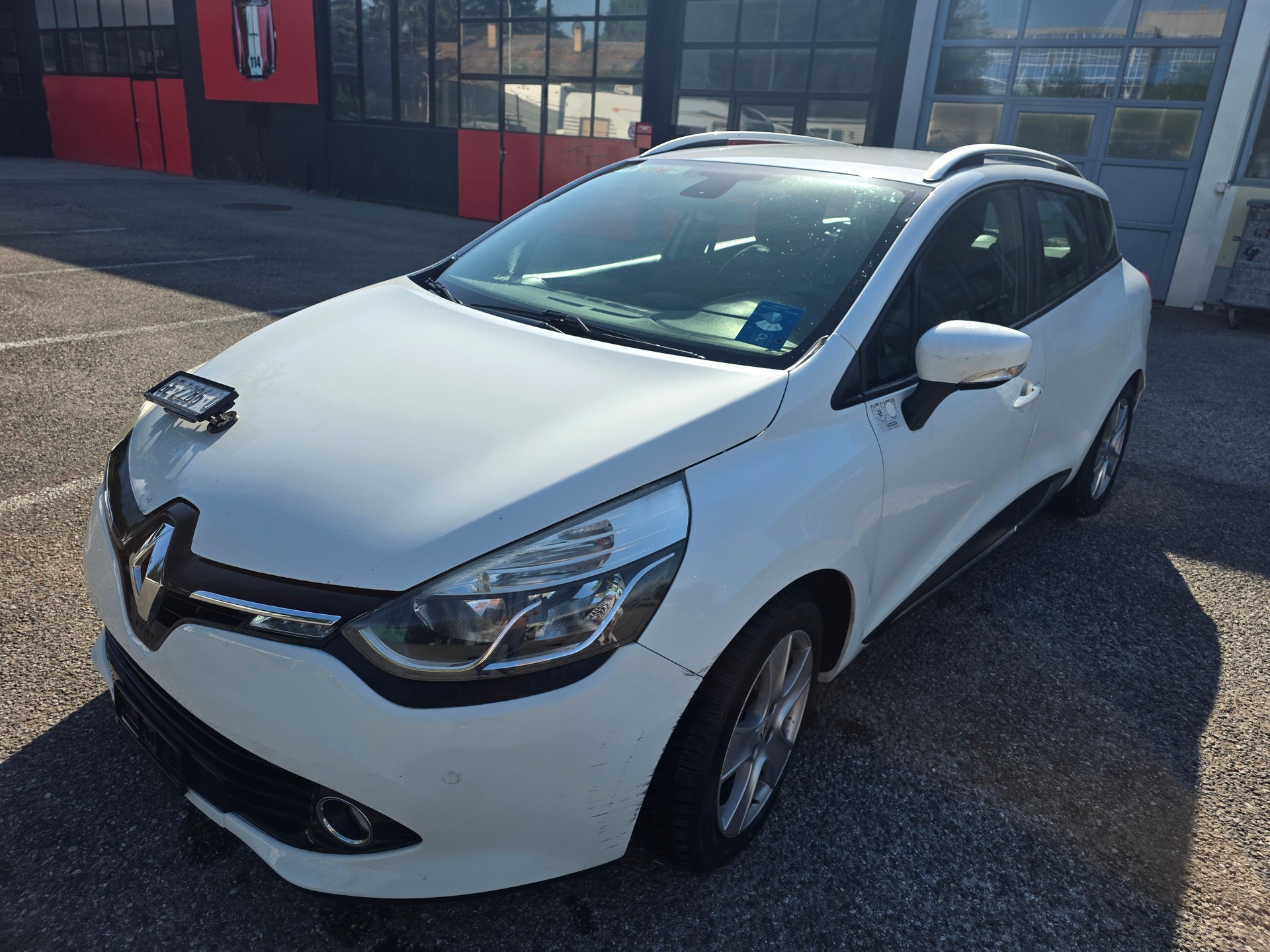 RENAULT Clio Grandtour 1.5 dCi Swiss Edition-image-1
