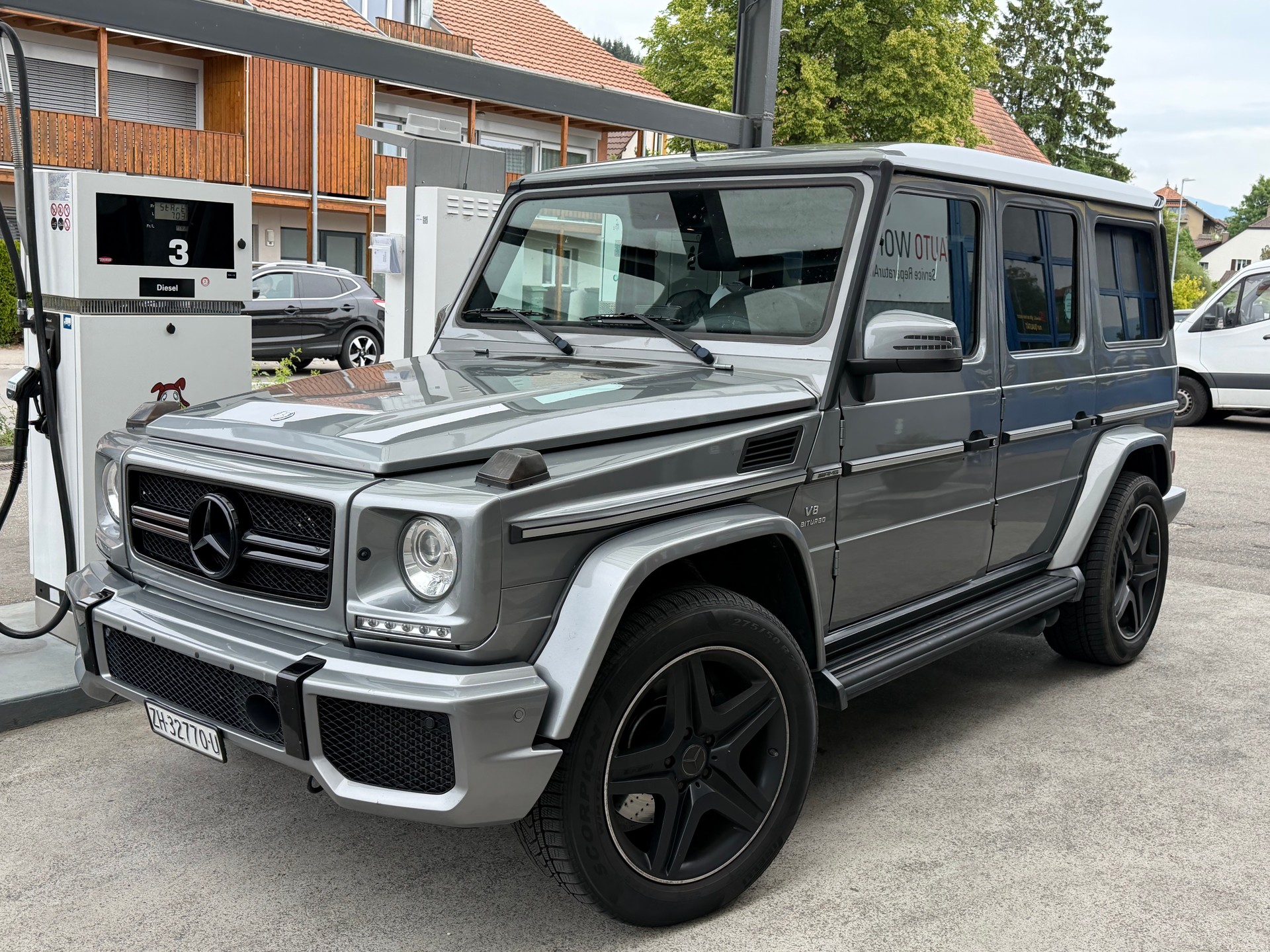 MERCEDES-BENZ G 63 AMG Automatic-image-4