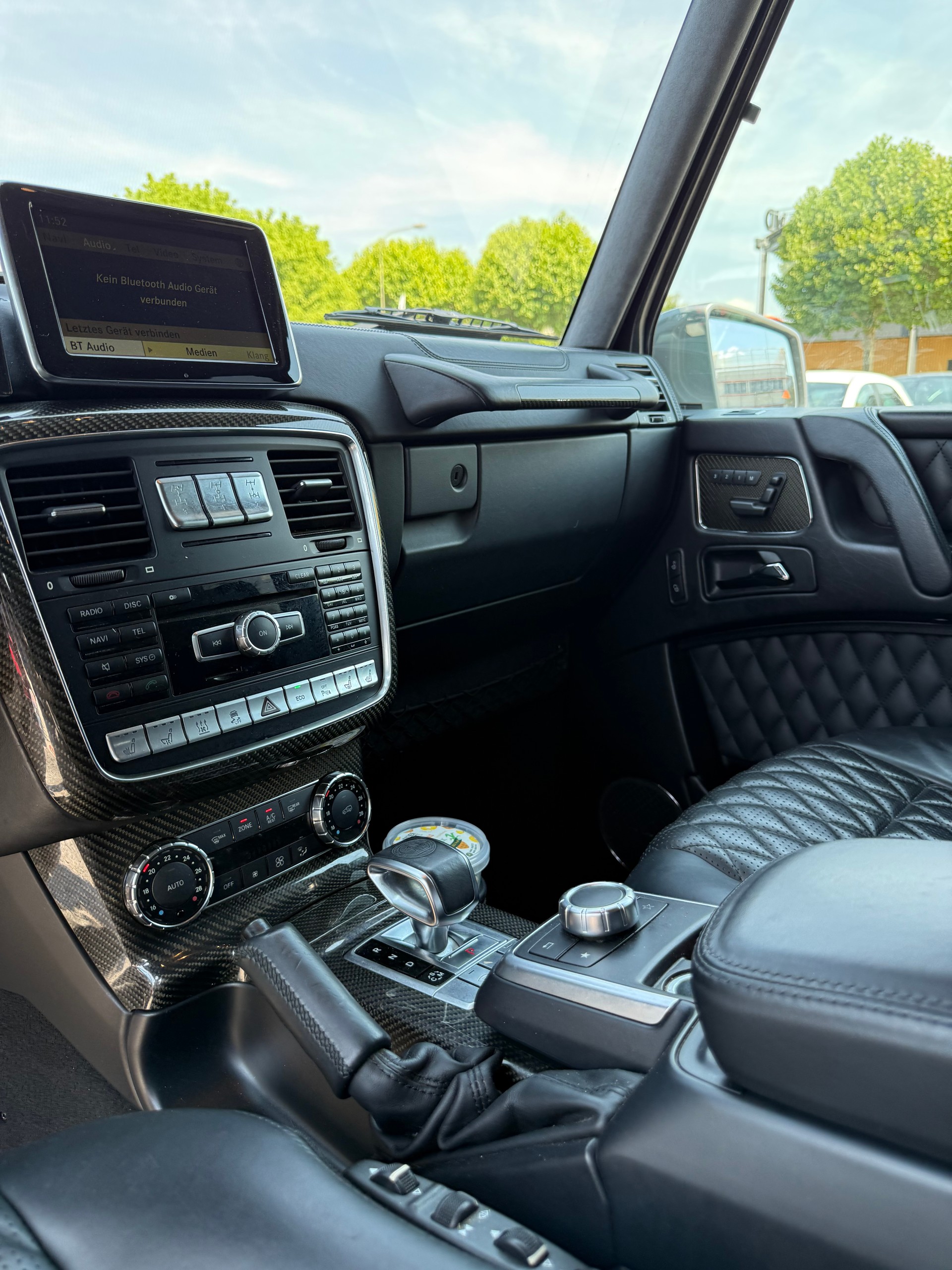 MERCEDES-BENZ G 63 AMG Automatic-image-9
