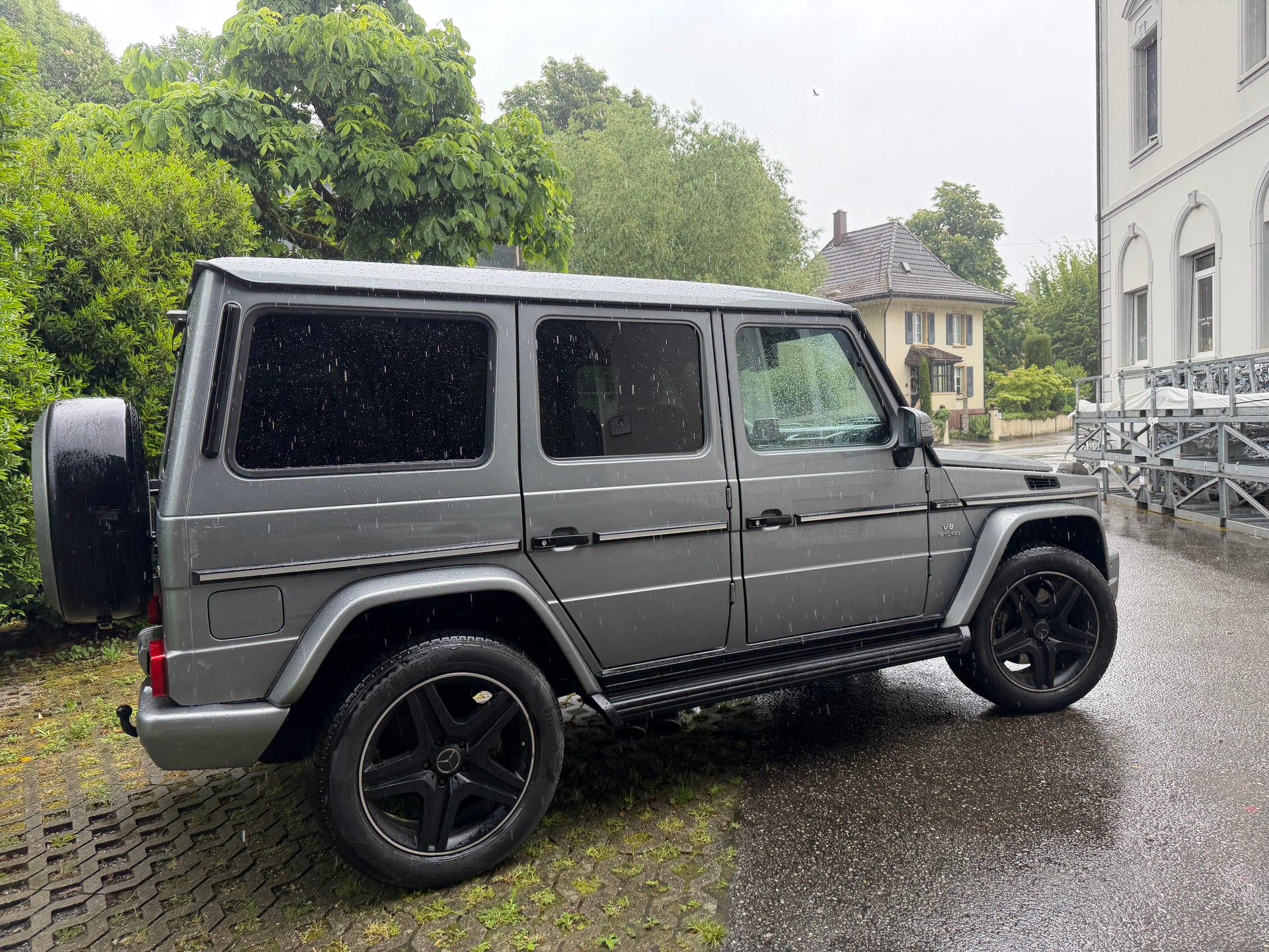 MERCEDES-BENZ G 63 AMG Automatic-image-2