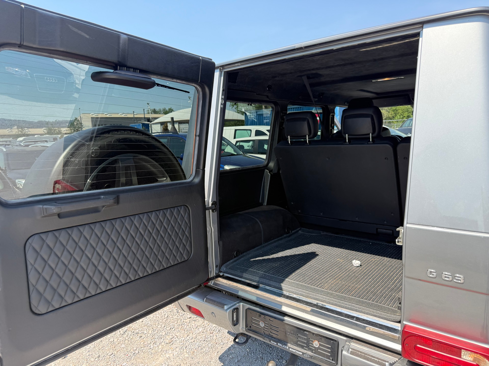 MERCEDES-BENZ G 63 AMG Automatic-image-11
