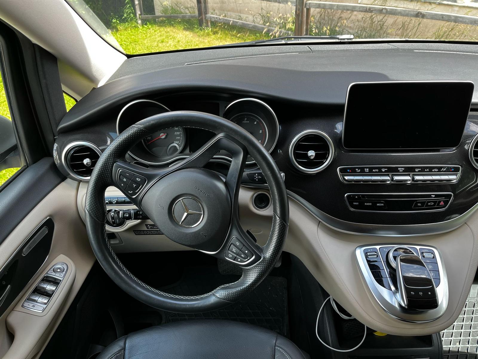 MERCEDES-BENZ 250 d 4matic-image-4