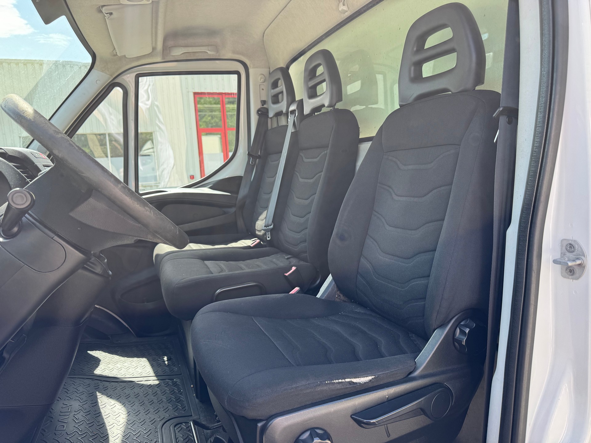 IVECO 35 C 13-image-7