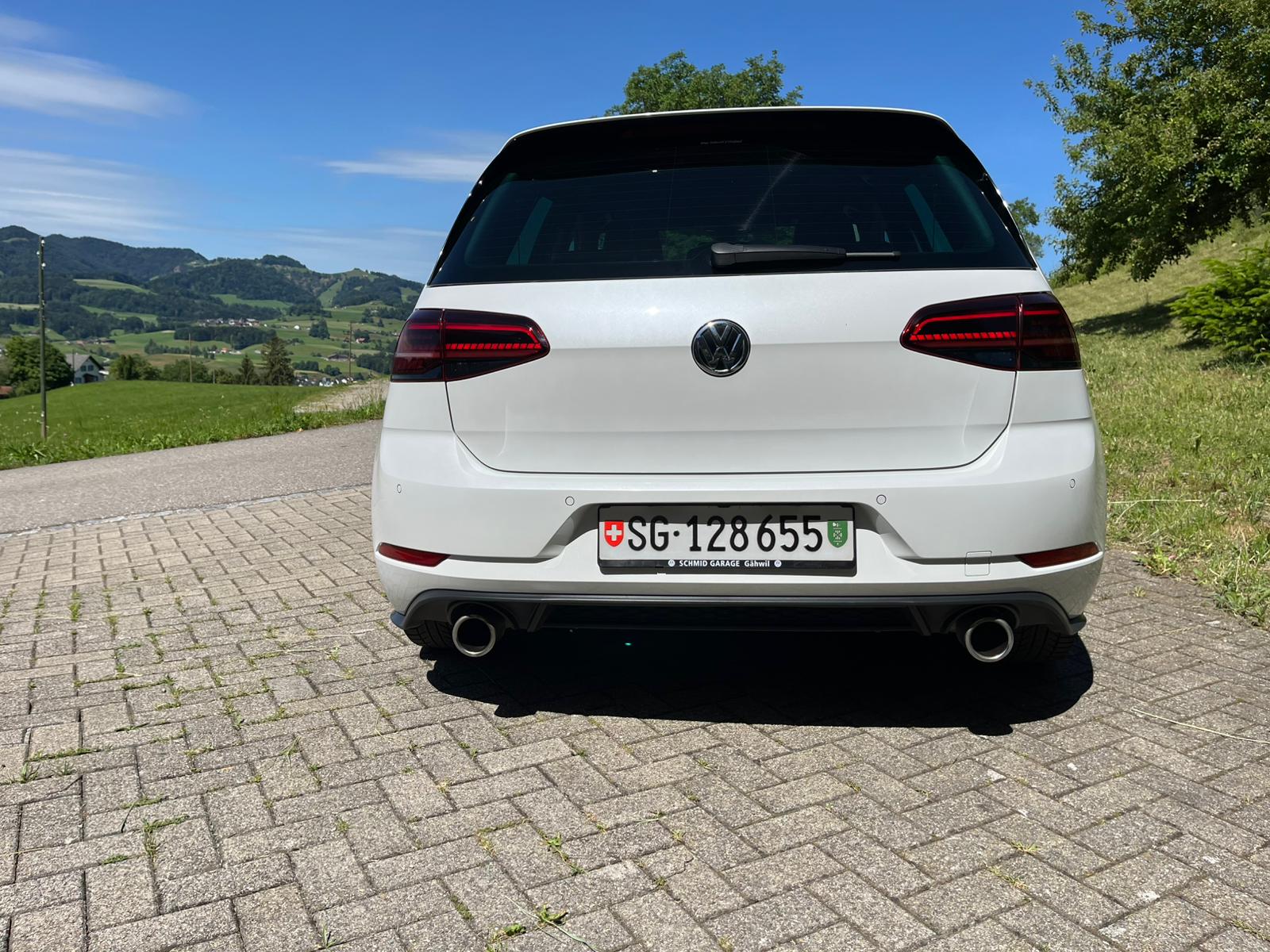 VW Golf 2.0 TSI GTI Performance-image-4
