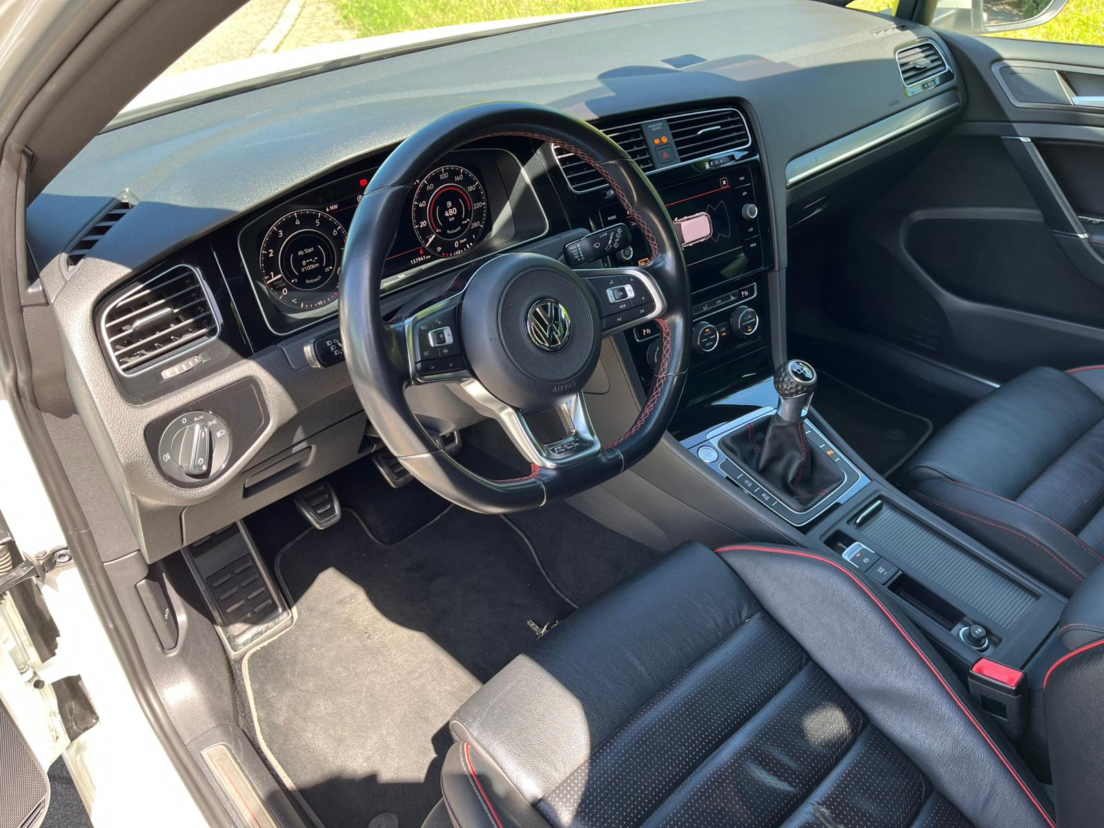 VW Golf 2.0 TSI GTI Performance-image-5