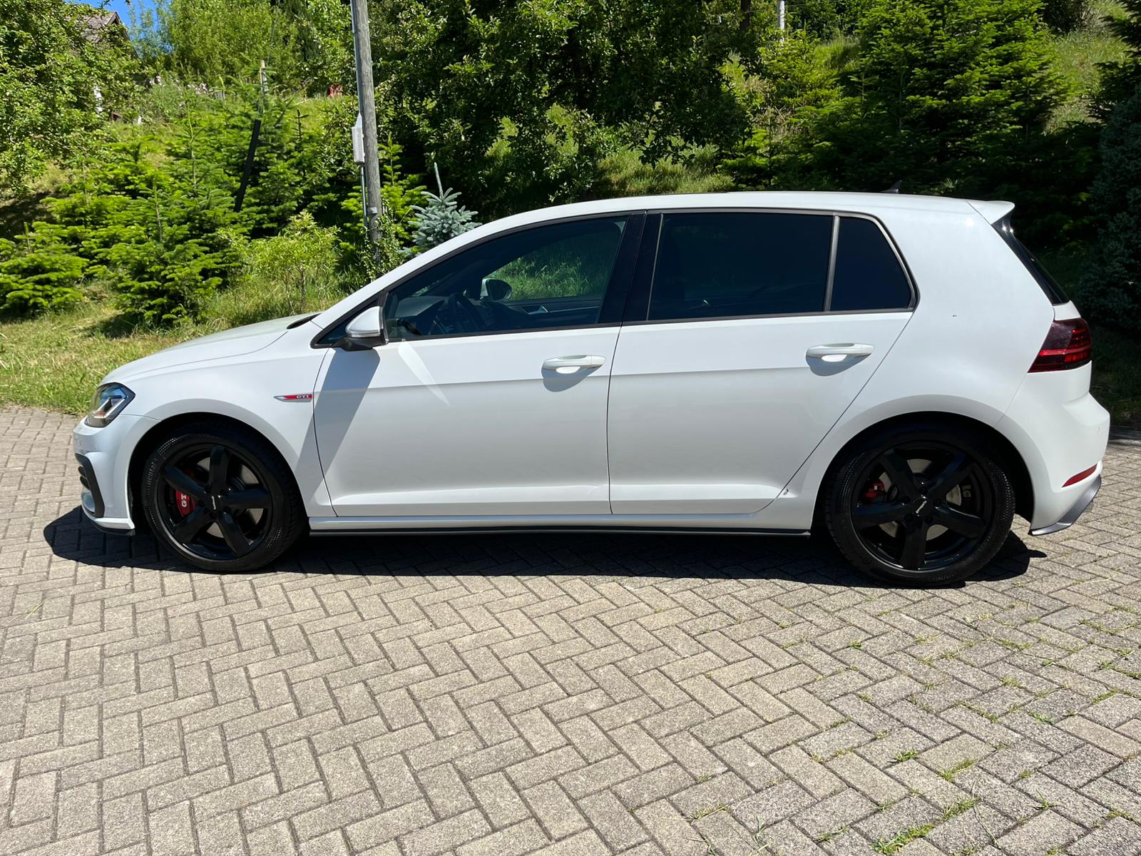 VW Golf 2.0 TSI GTI Performance-image-3