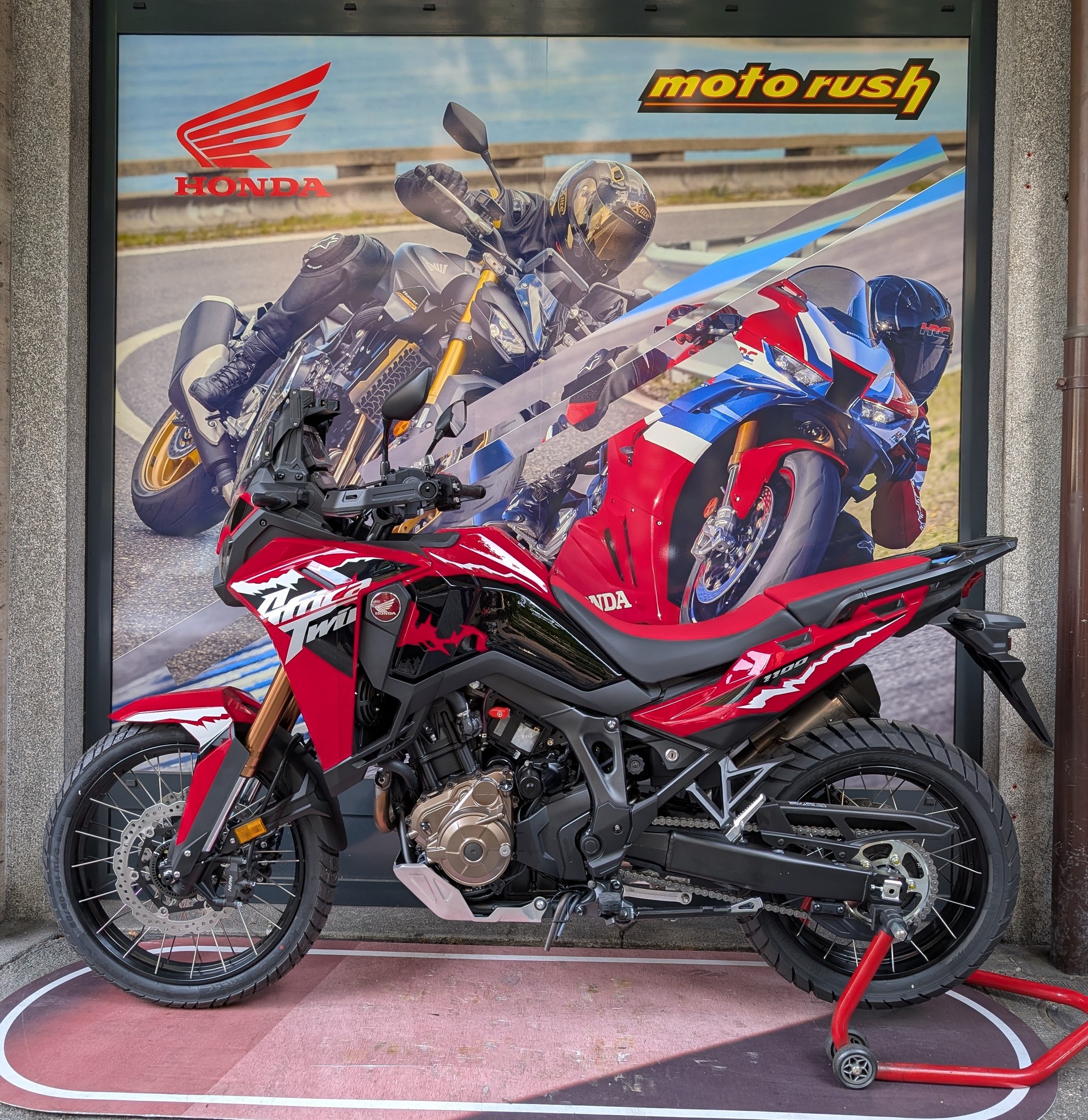 HONDA CRF 1100 DCT Africa Twin-image-1