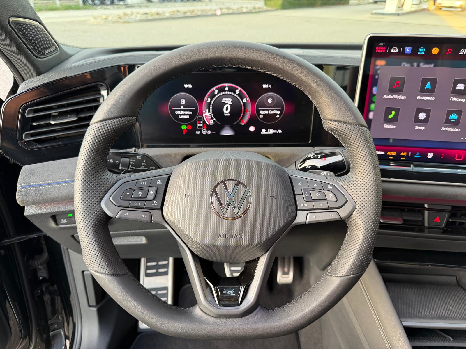 VW Tiguan 2.0 TSI DSG R-Line Plus 4Motion-image-14