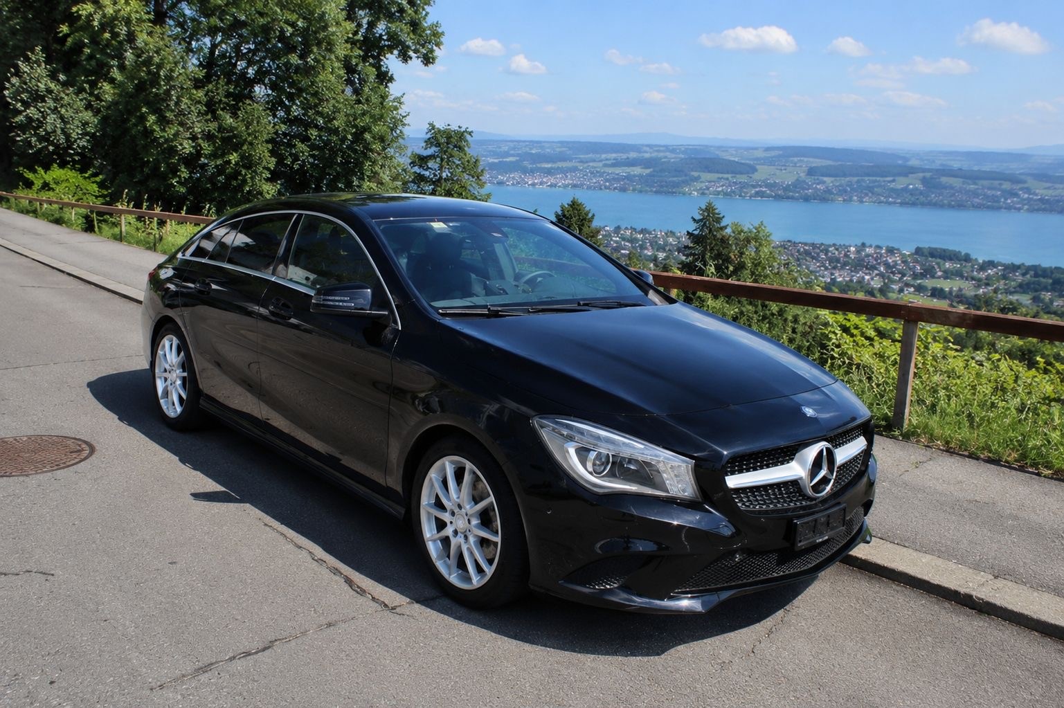 MERCEDES-BENZ CLA 200-image-0