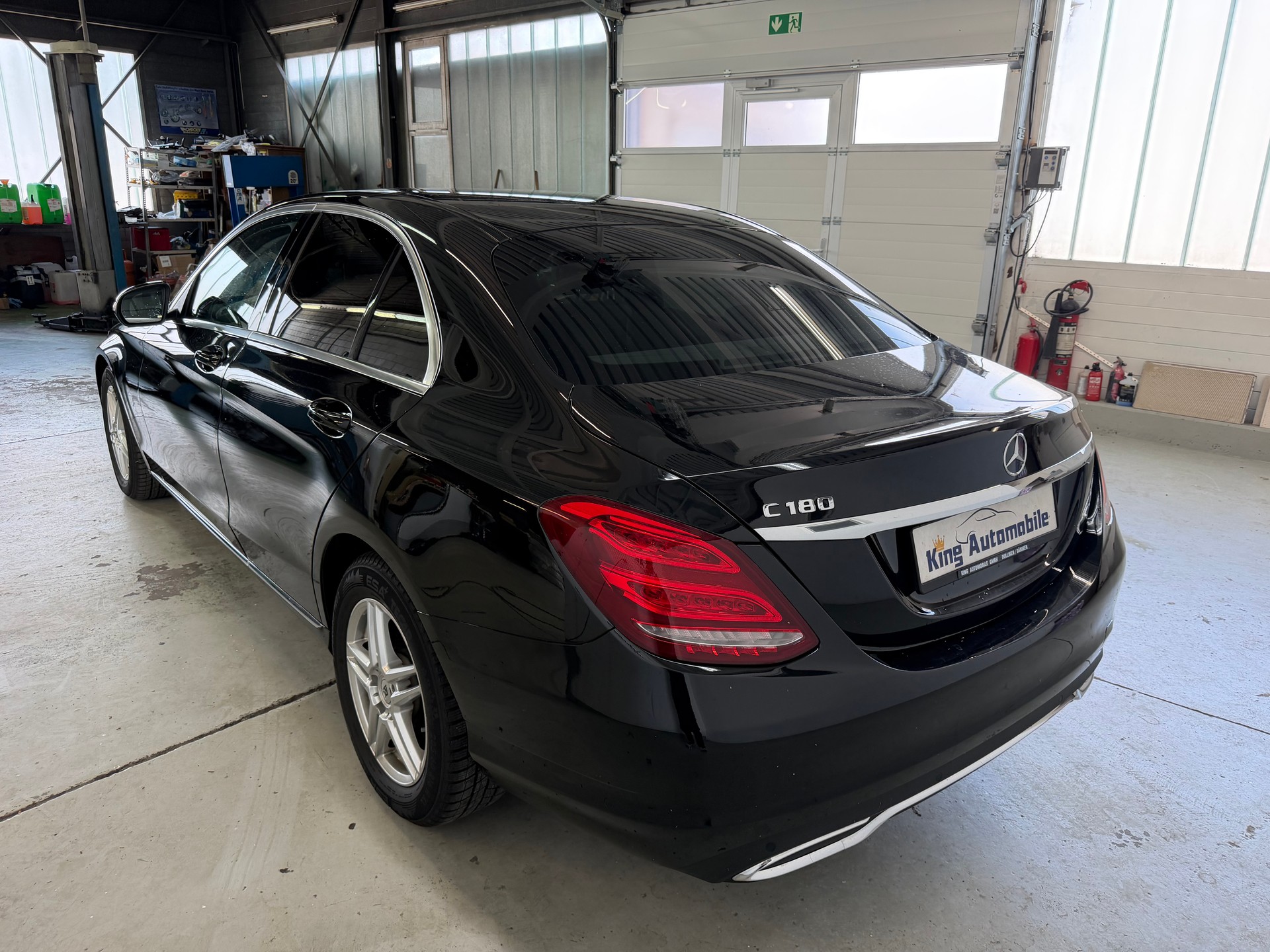 MERCEDES-BENZ C 180 Avantgarde 9G-Tronic | CH-Auto | Ab MFK 05.2025 | RF-Kamera-image-4