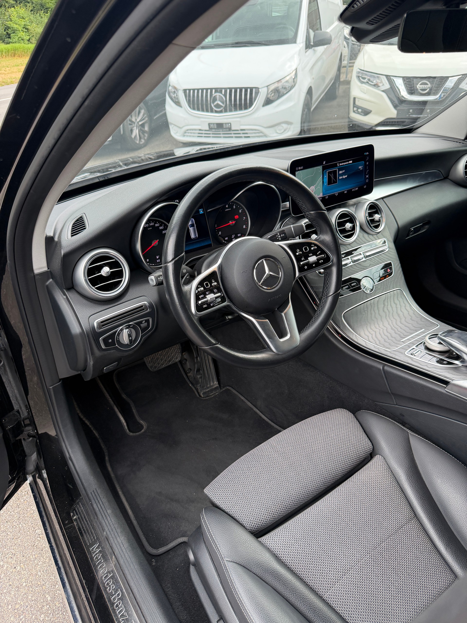 MERCEDES-BENZ C 180 Avantgarde-image-6