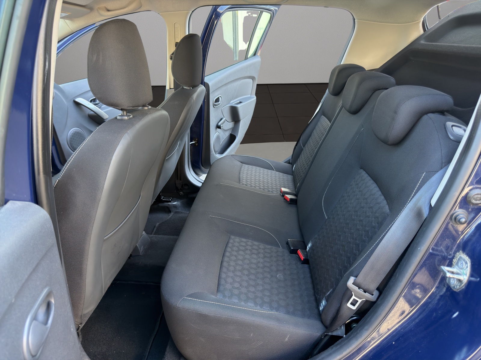 DACIA Sandero Tce 90 Ambiance-image-12