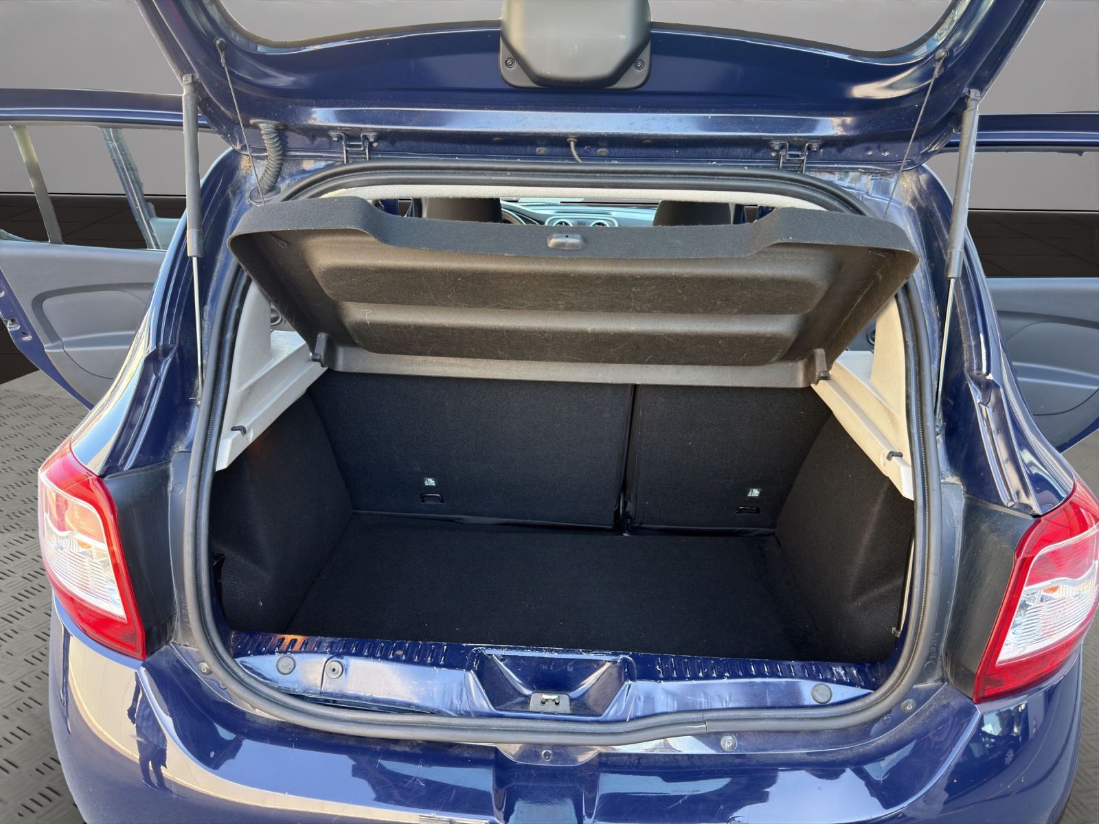 DACIA Sandero Tce 90 Ambiance-image-17