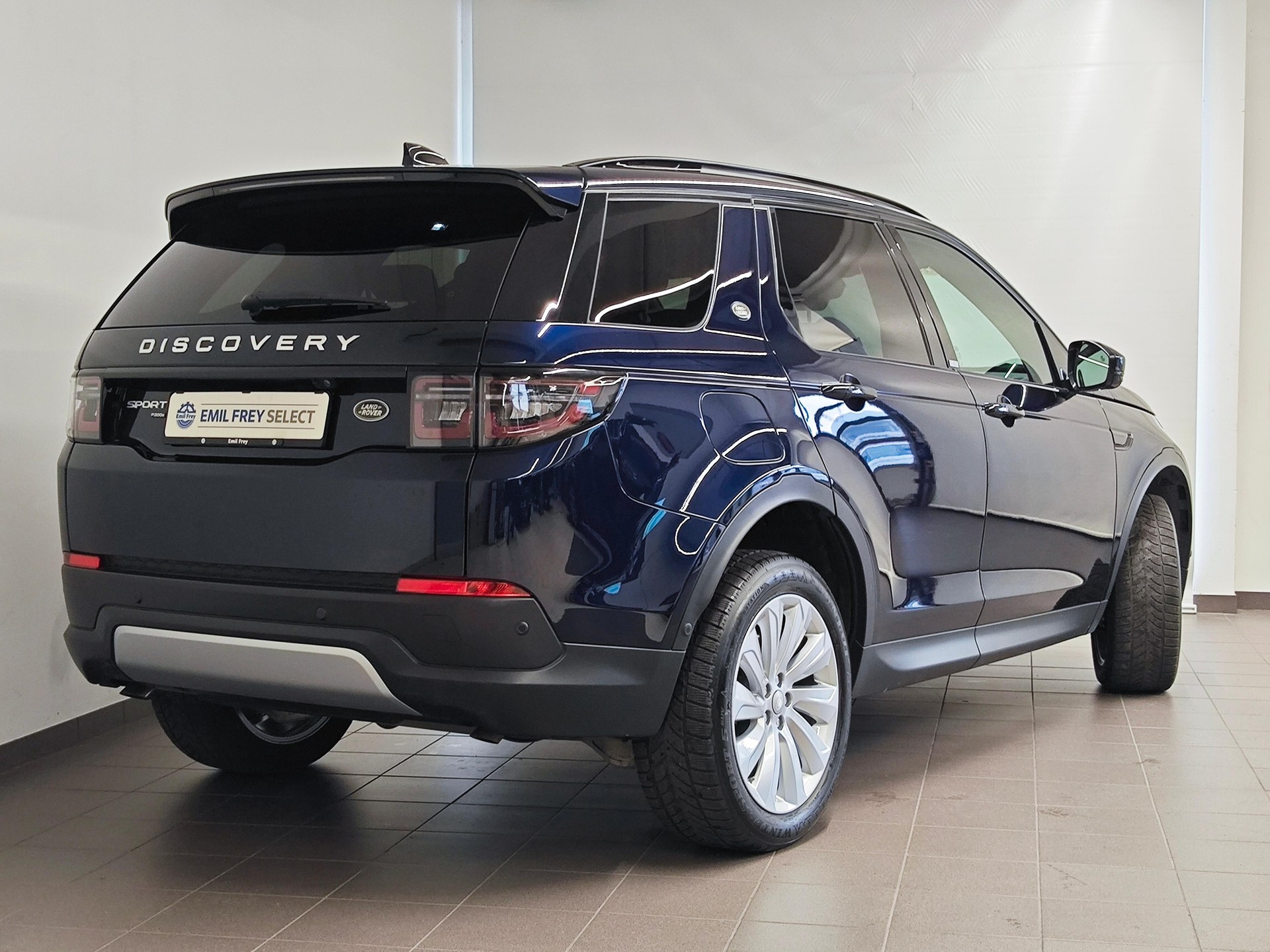 LAND ROVER Discovery Sport 1.5 T 300e SE-image-2