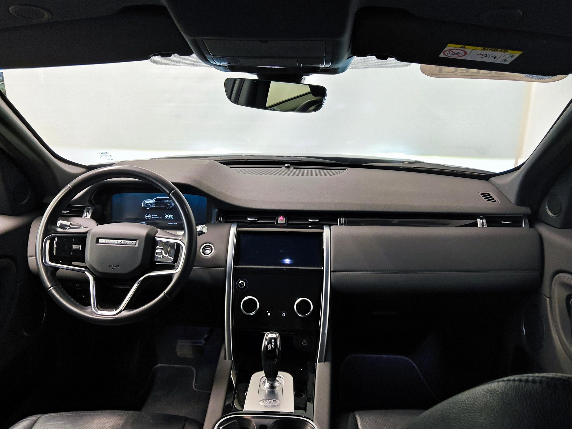 LAND ROVER Discovery Sport 1.5 T 300e SE-image-5