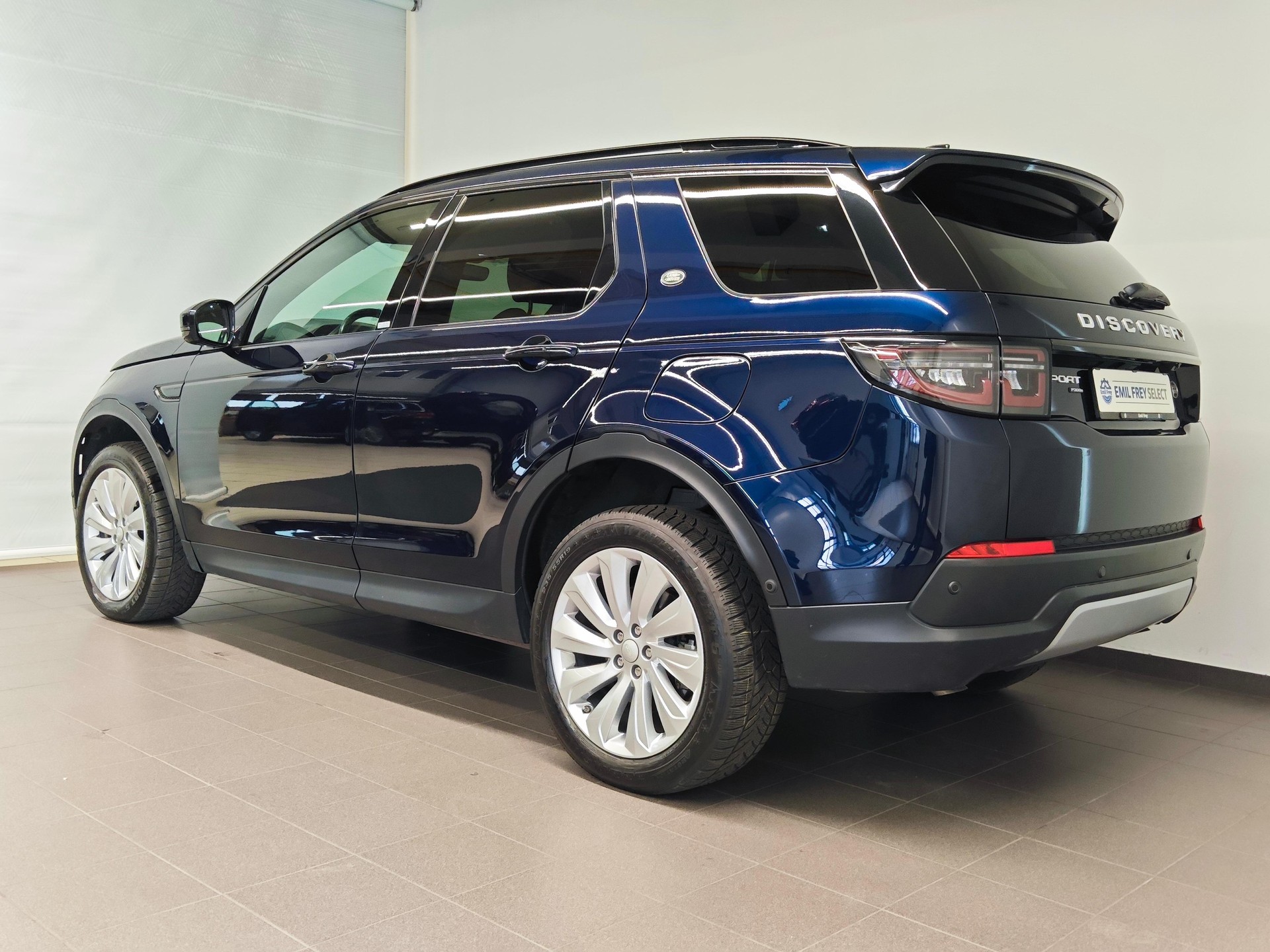 LAND ROVER Discovery Sport 1.5 T 300e SE-image-3
