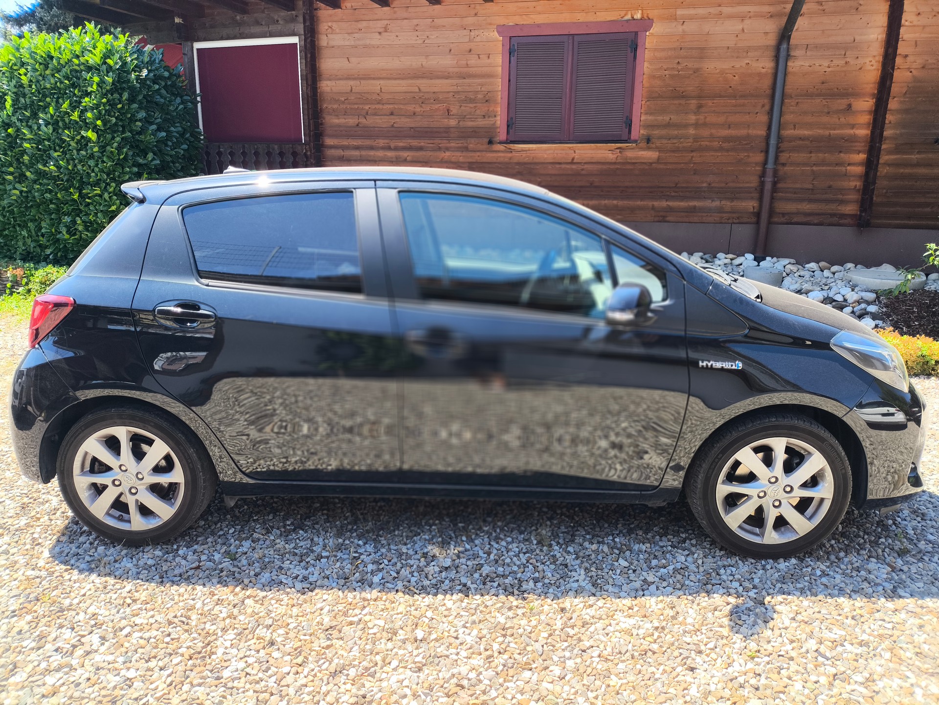 TOYOTA Yaris 1.5 VVT-i Hybrid Swiss Trend e-CVT-image-9