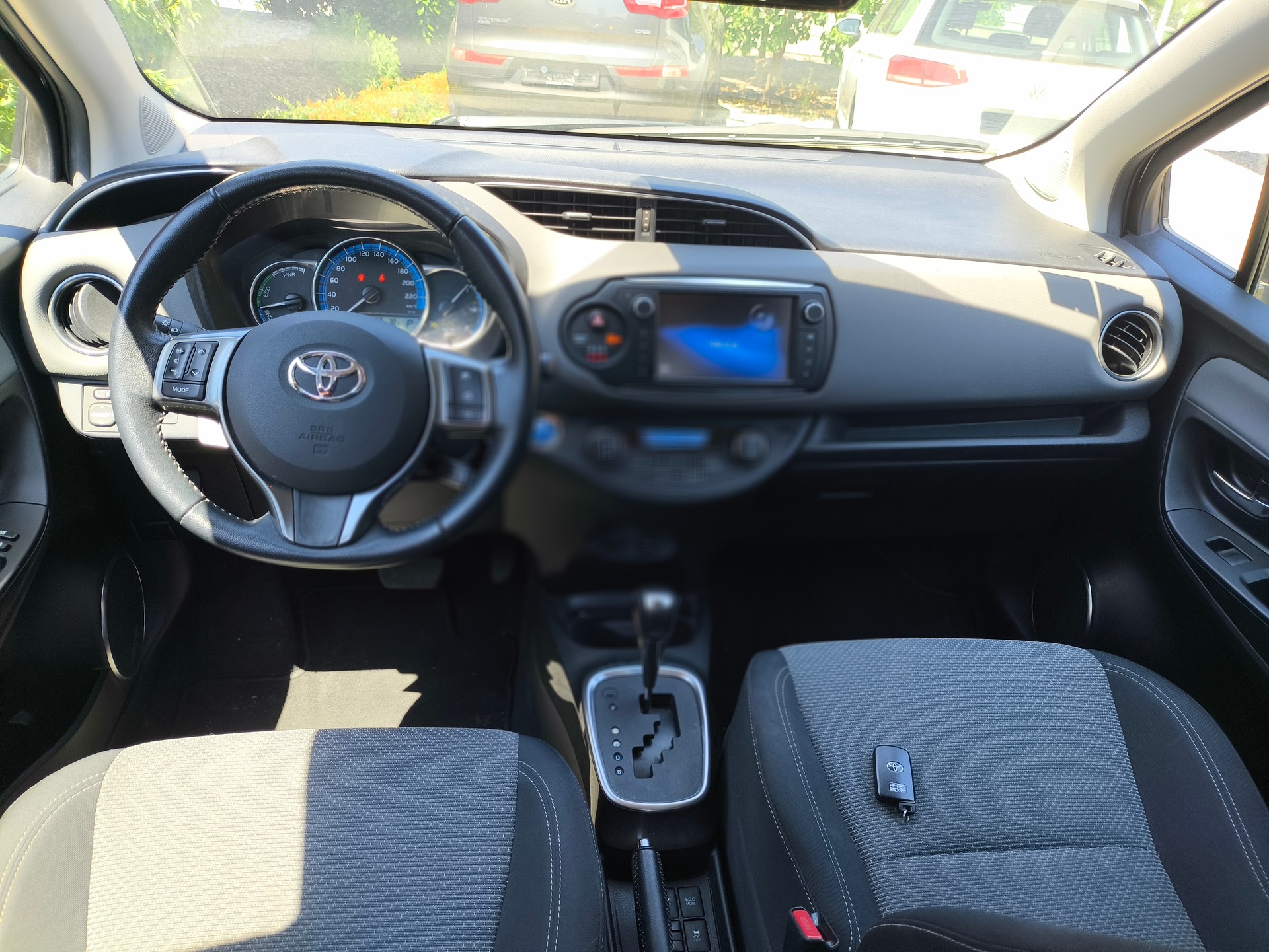 TOYOTA Yaris 1.5 VVT-i Hybrid Swiss Trend e-CVT-image-7