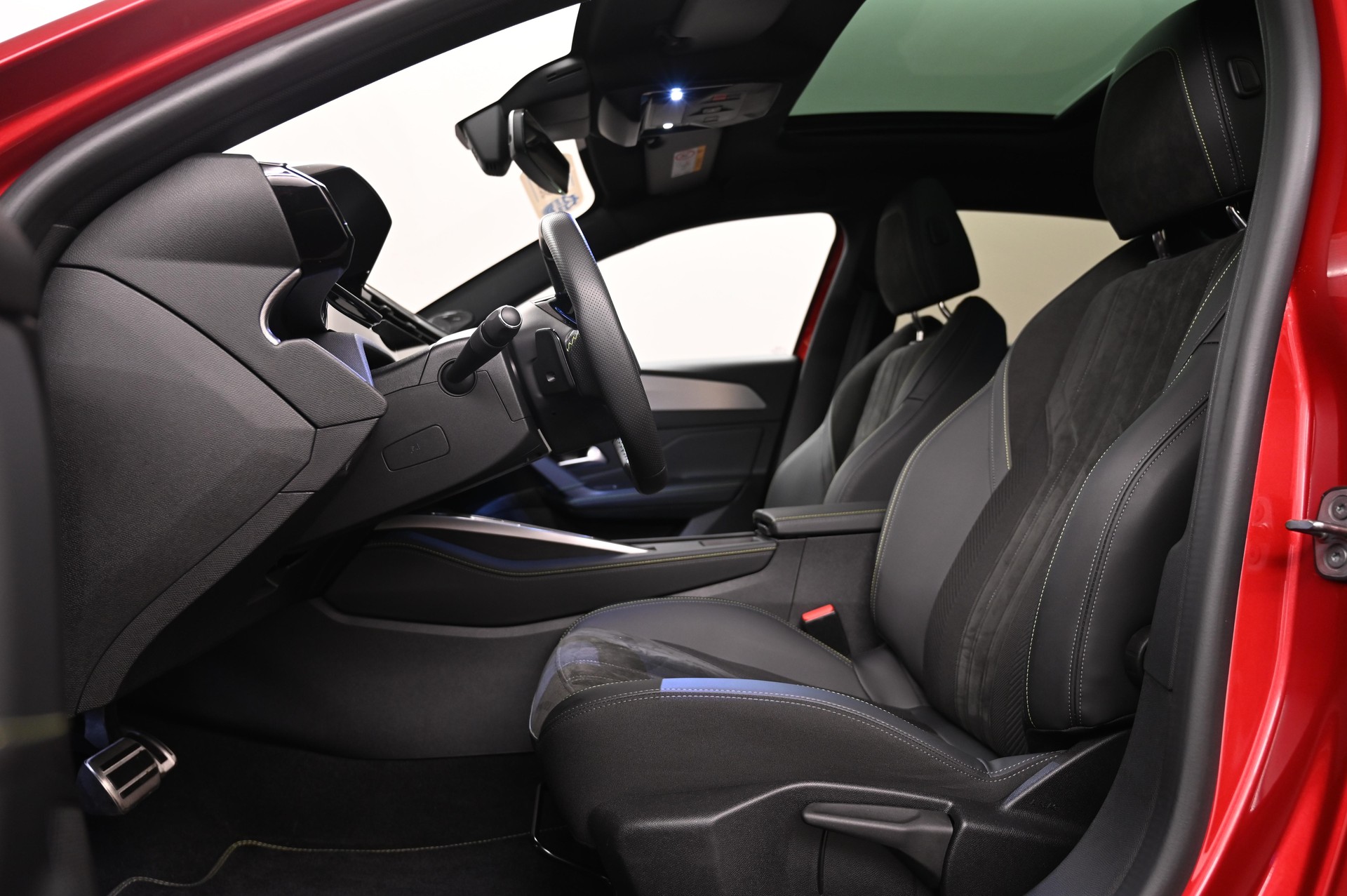 PEUGEOT 308 1.6 PHEV 225 GT-image-5